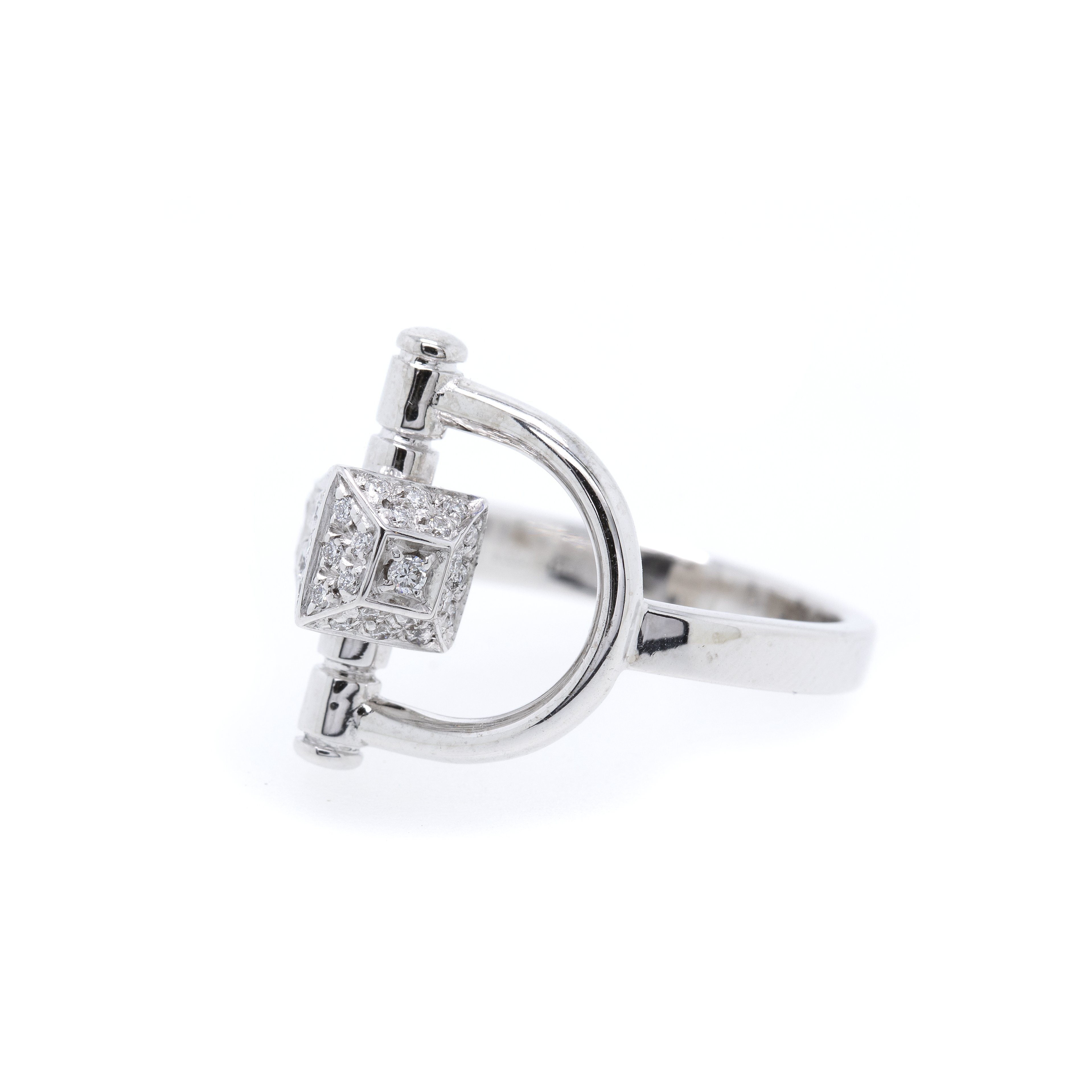 Gucci 18k White Gold Horsebit Cocktail Ring