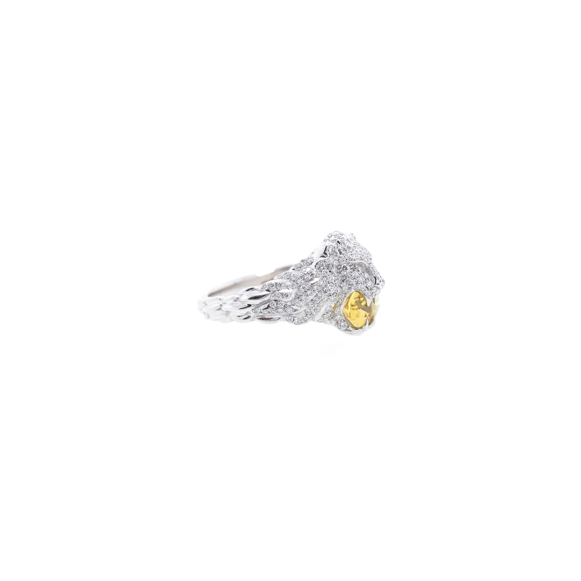 Gucci 18k White Gold Lion Head Ring with Diamonds & Yellow Beryl