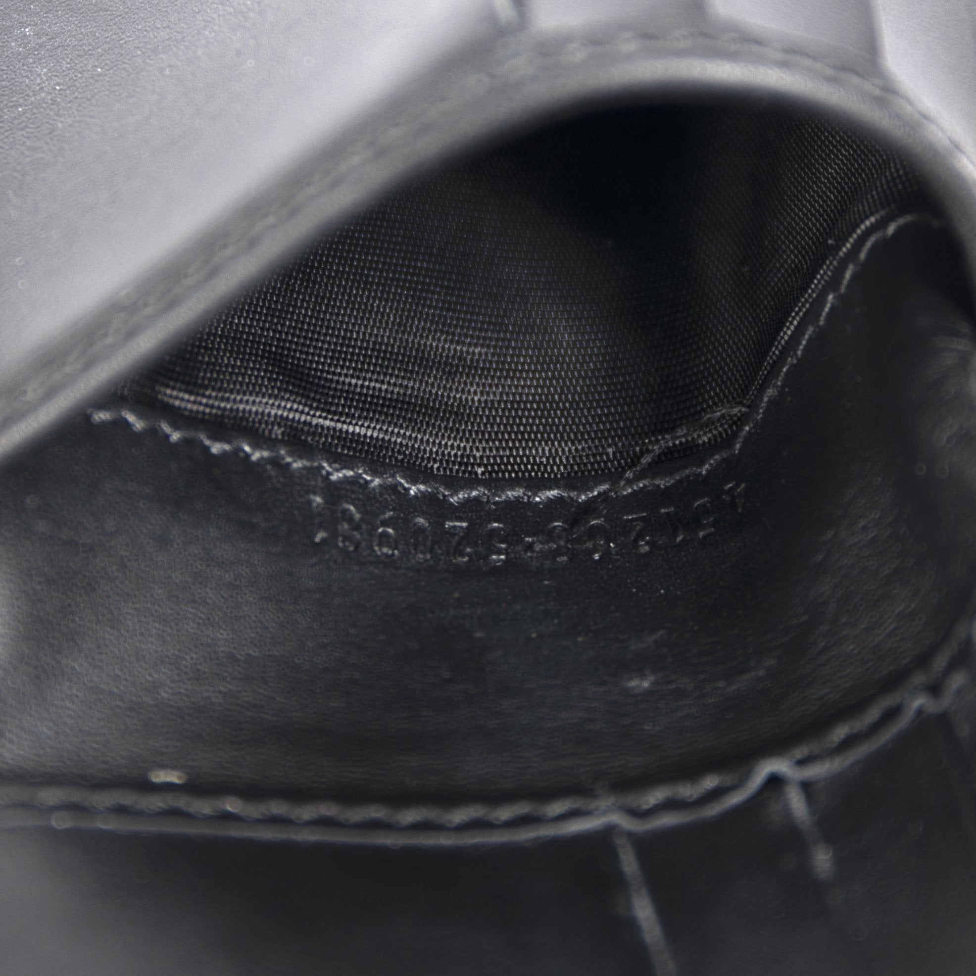 Gucci Bee Print GG Supreme Bifold Wallet