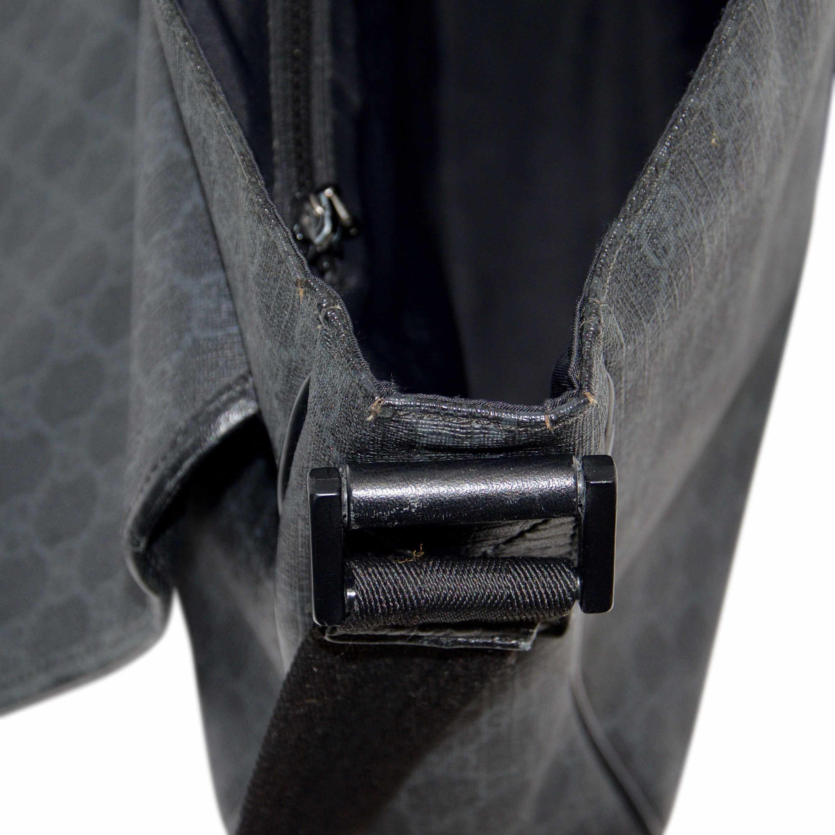 Gucci Black GG Coated Canvas Messenger Bag