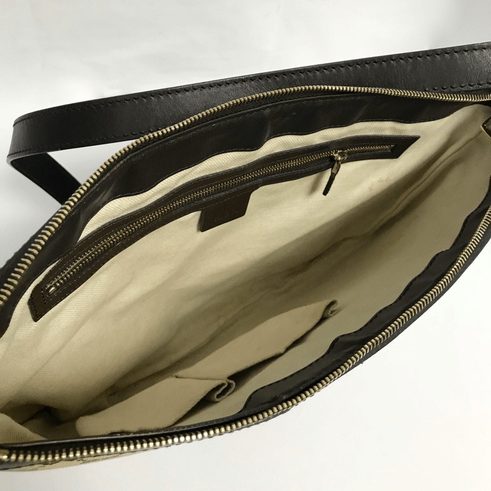 Gucci Canvas Vintage Web Saddle Messenger Bag