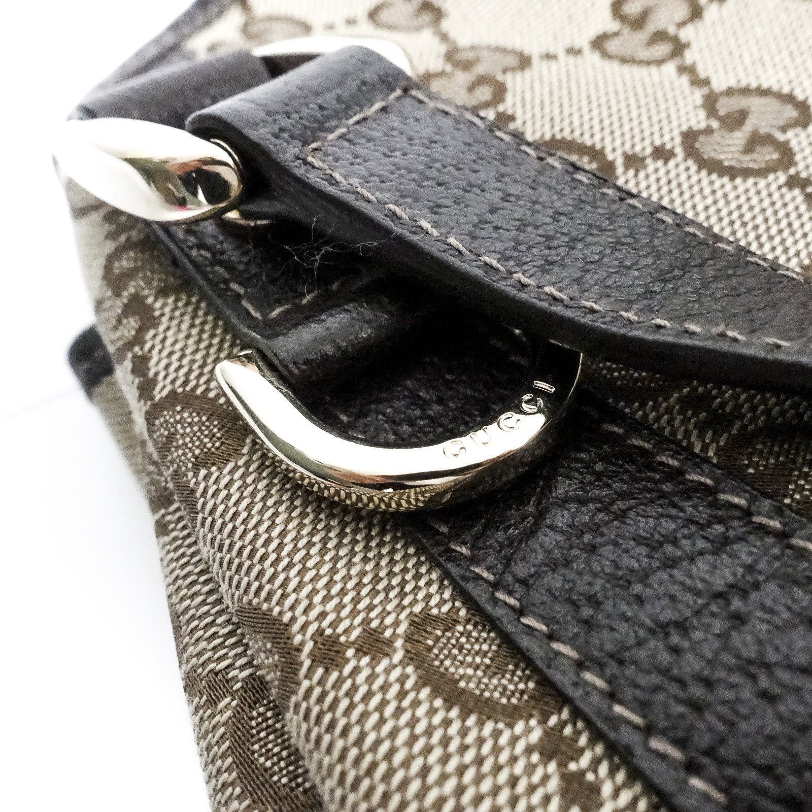 Gucci GG Canvas Medium Abbey Bag