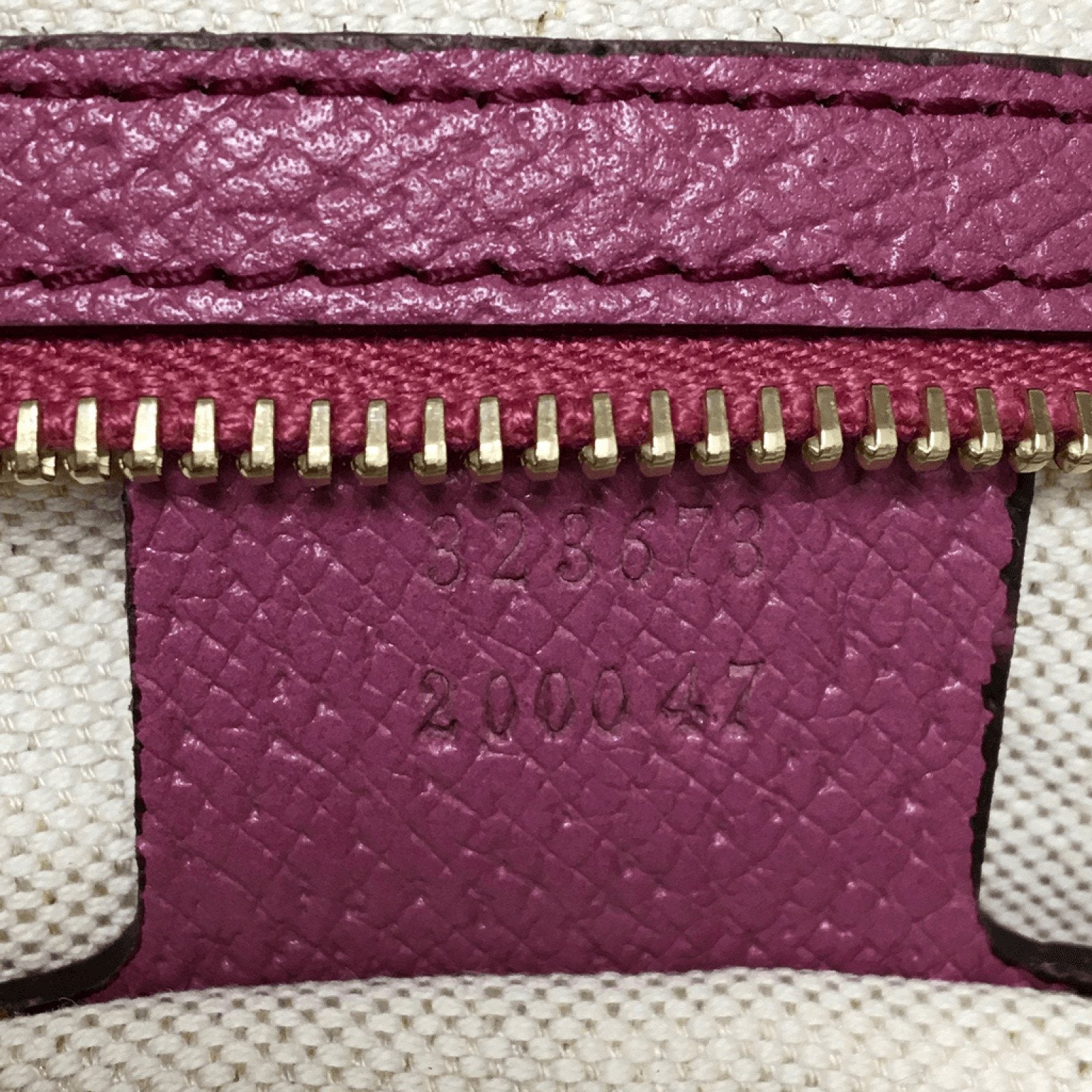 Gucci GG Fuschia Bree