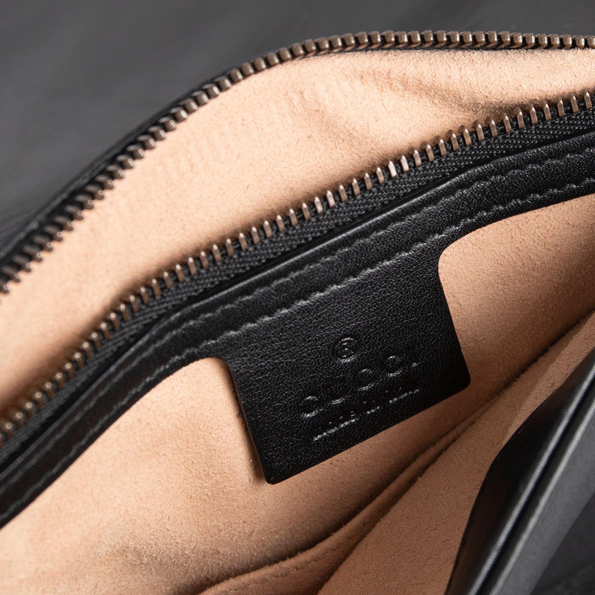 Gucci GG Marmont Matelasse Medium Shoulder Bag