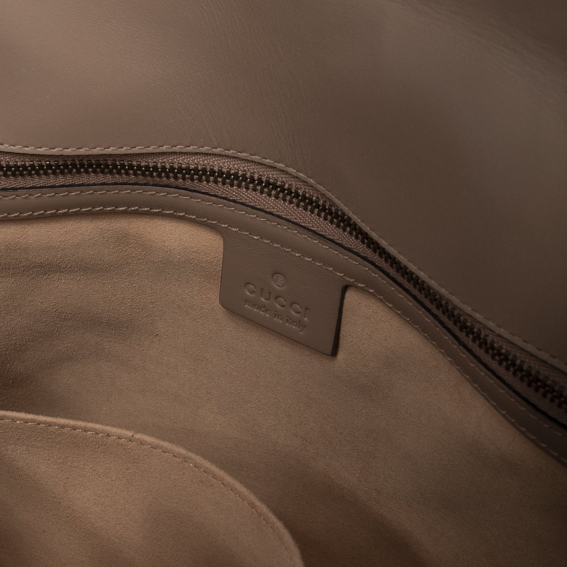 Gucci GG Marmont Matelasse Medium Shoulder Bag w/ Box