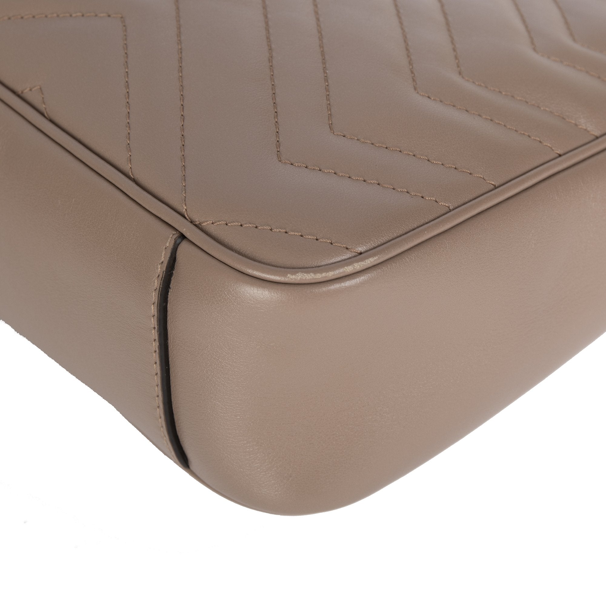 Gucci GG Marmont Matelasse Medium Shoulder Bag w/ Box