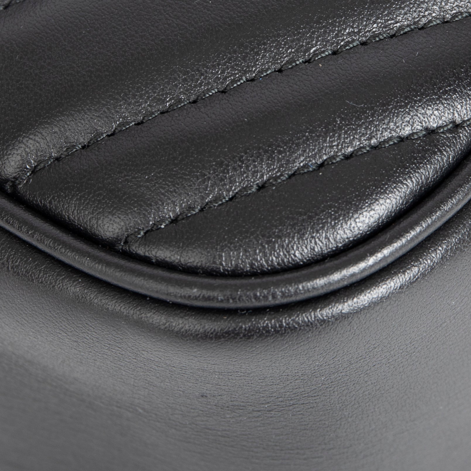 Gucci GG Marmont Matelasse Small Shoulder Bag w/ Box