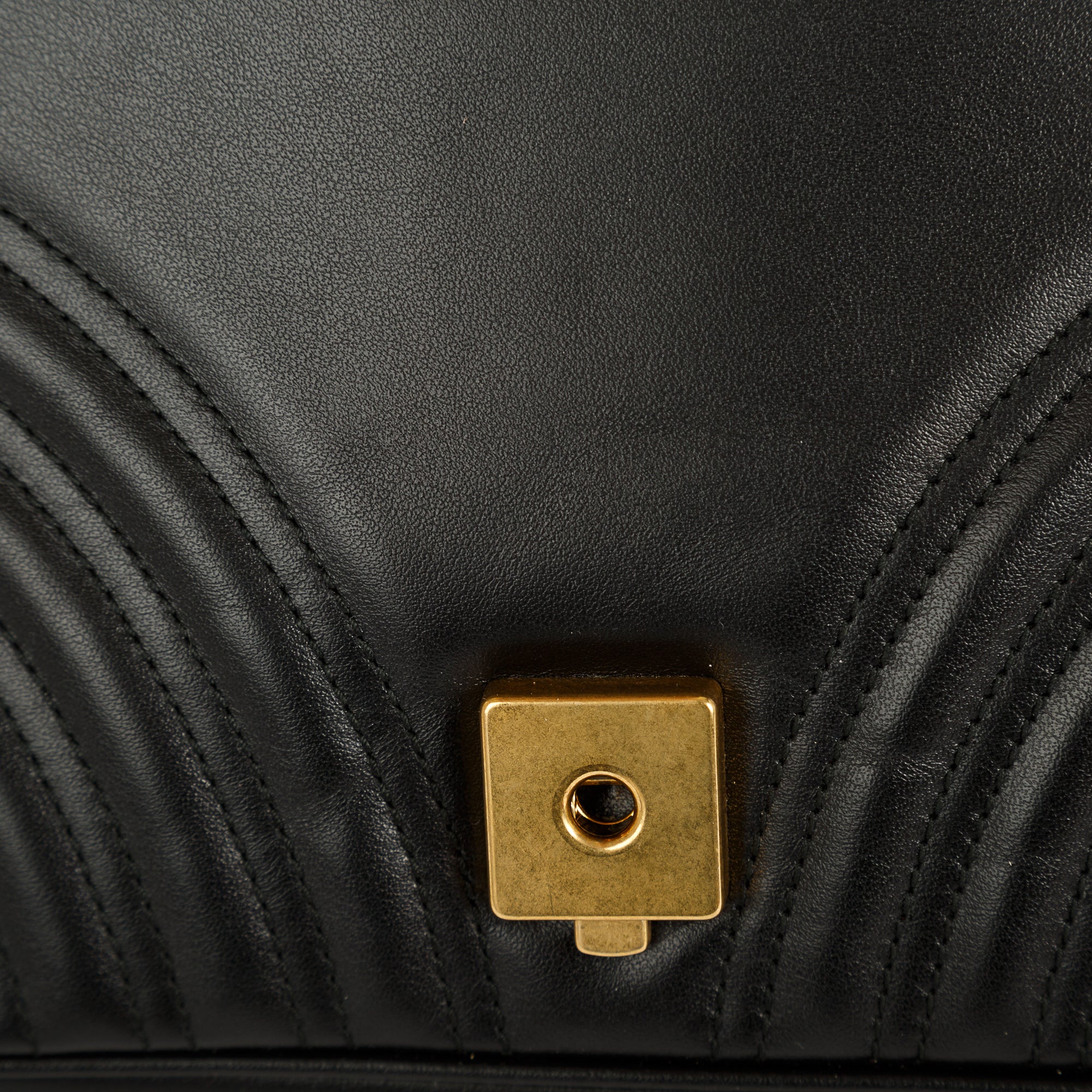 Gucci GG Marmont Matelasse Small Shoulder Bag w/ Box