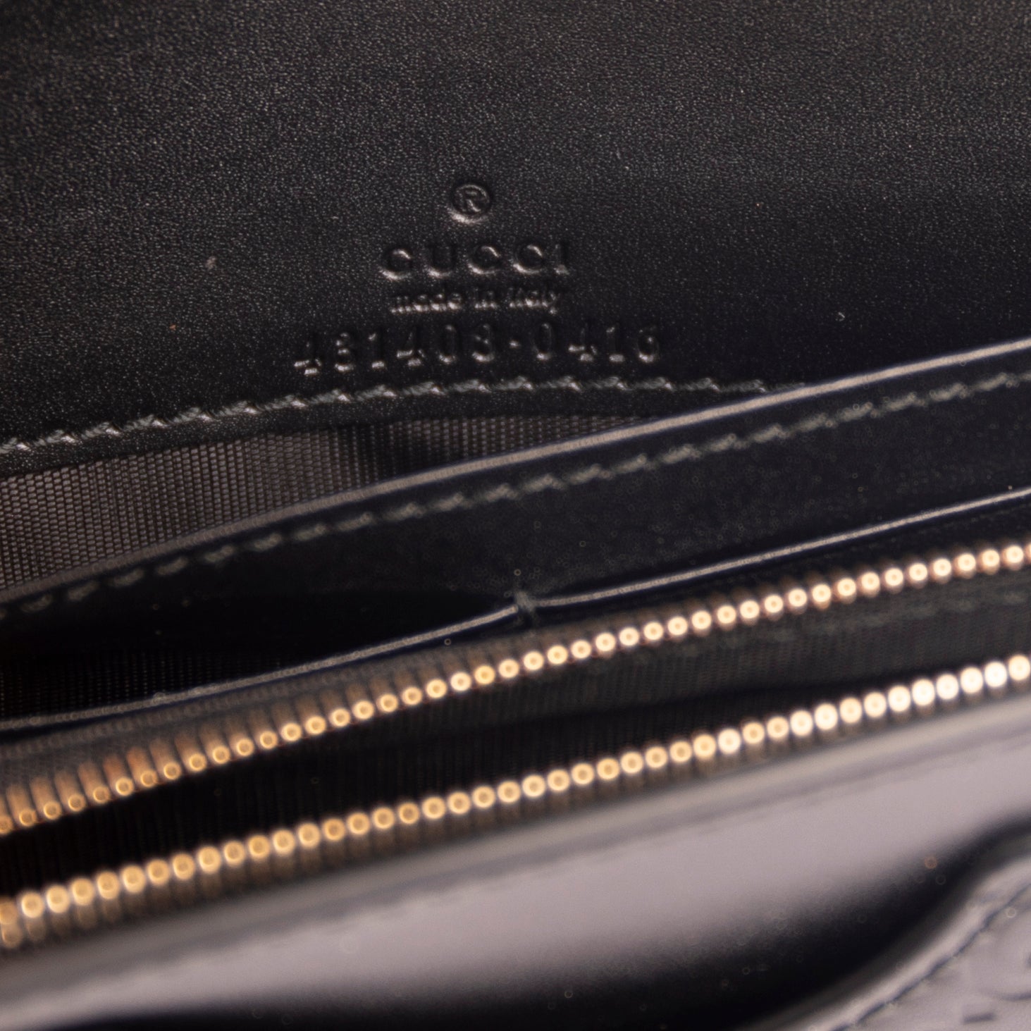 Gucci GG Signature Bow Wallet on Chain