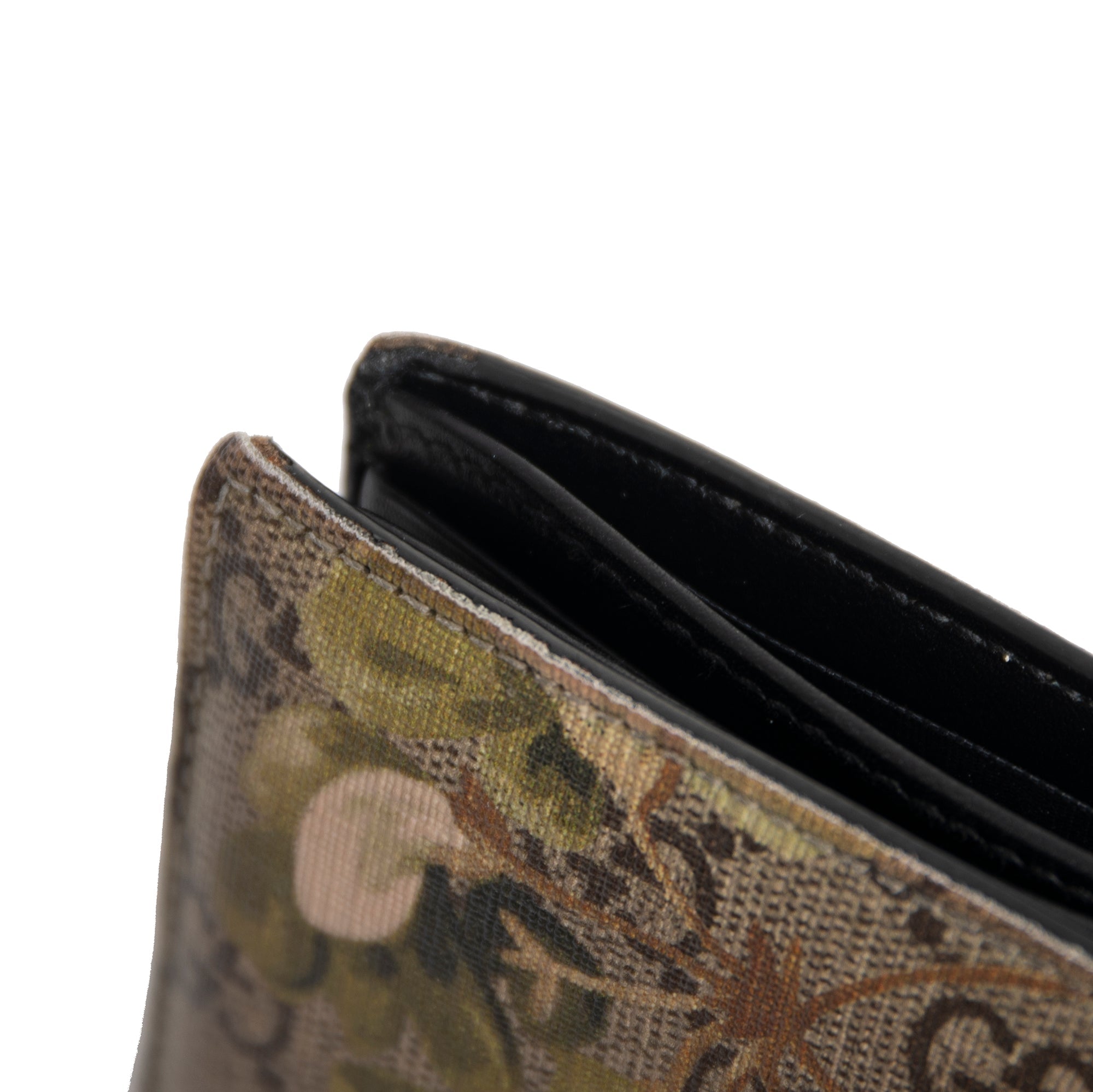 Gucci GG Supreme Blooms Bifold Wallet