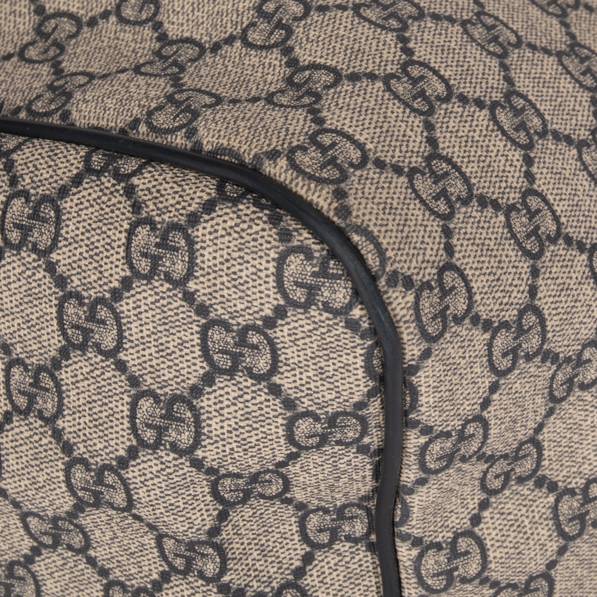 Gucci GG Supreme Canvas Large Carry-On Duffle Bag