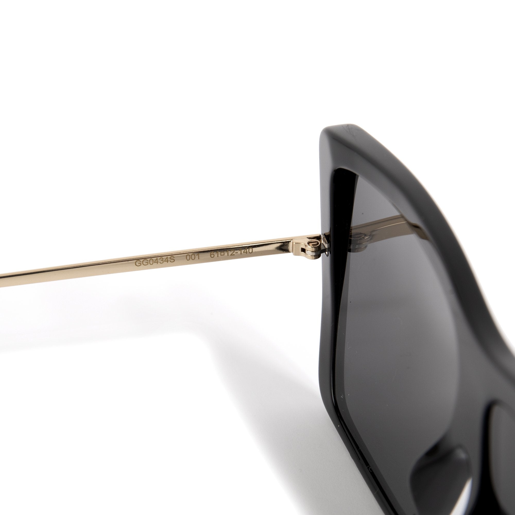 Gucci Ladies Oversized Sunglasses w/ Case