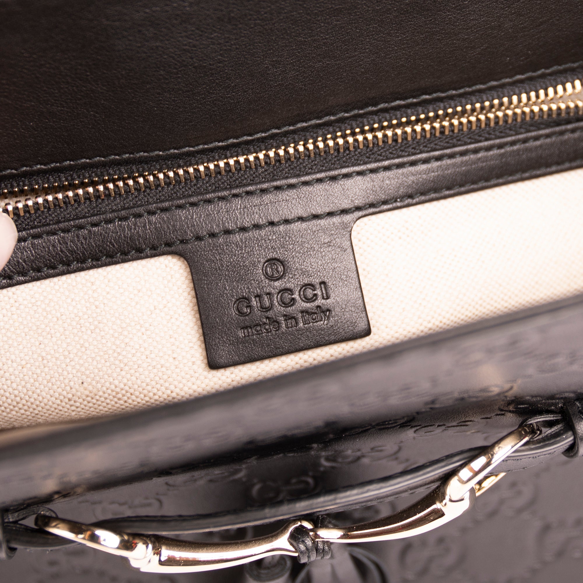 Gucci Large Signature Emily Chain Shoulder Bag