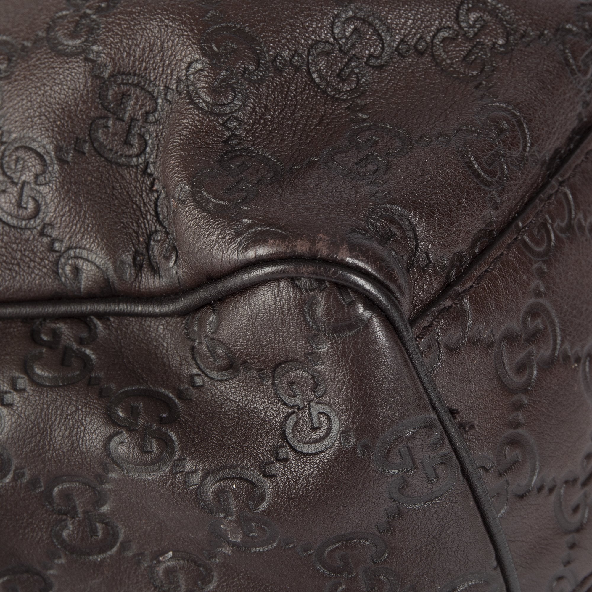 Gucci Medium GG Signature Sukey Tote