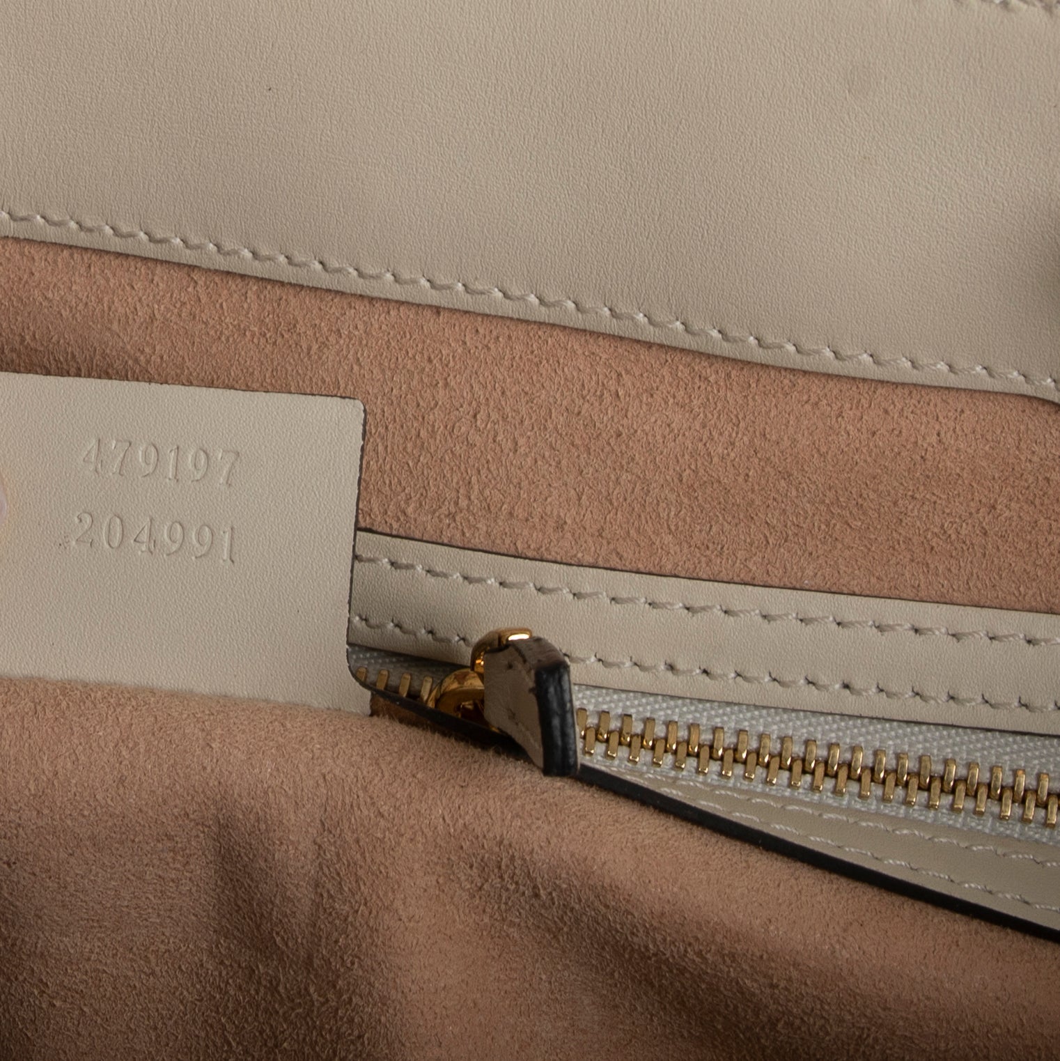 Gucci Medium GG Supreme Padlock Shoulder Bag w/ Box