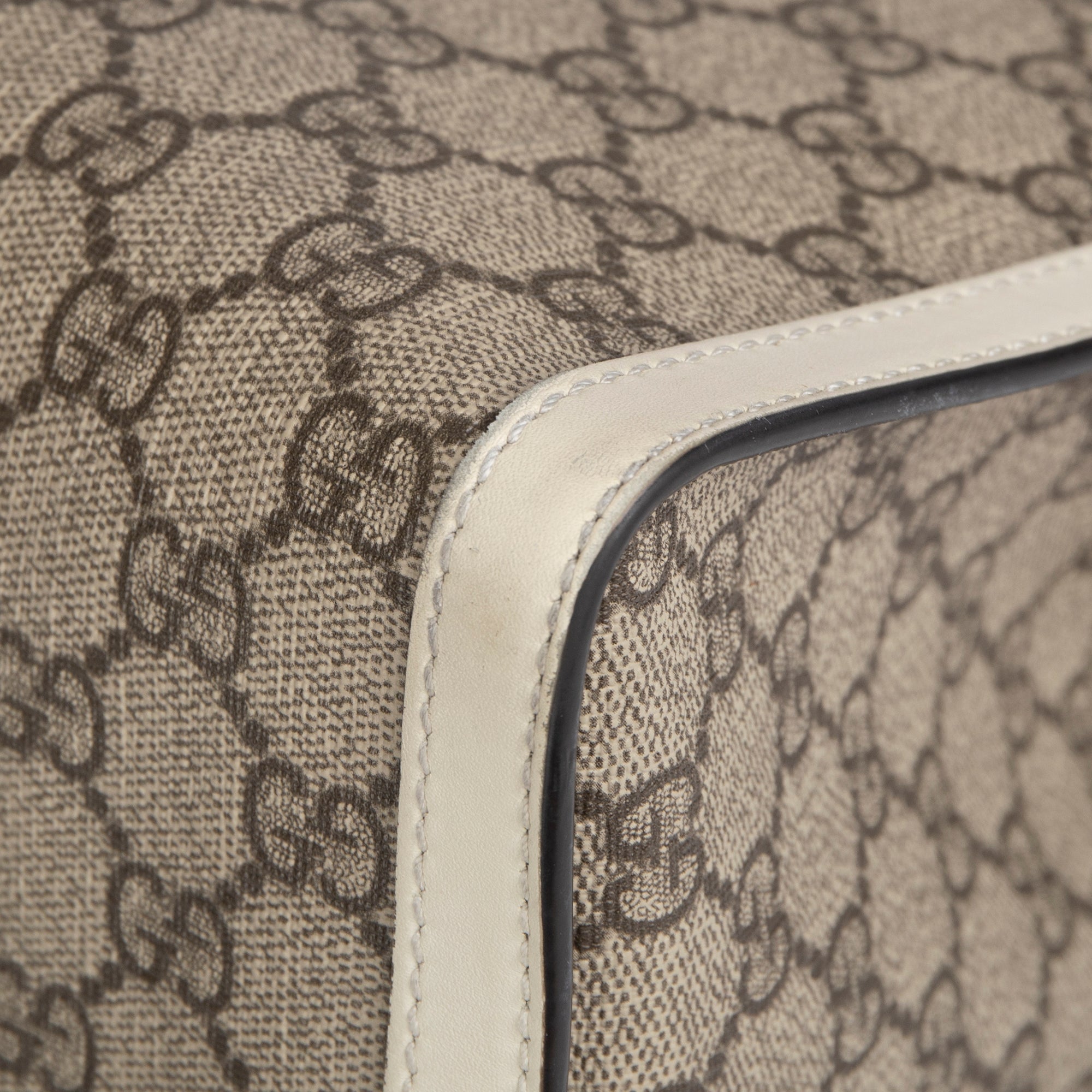 Gucci Medium GG Supreme Padlock Shoulder Bag w/ Box