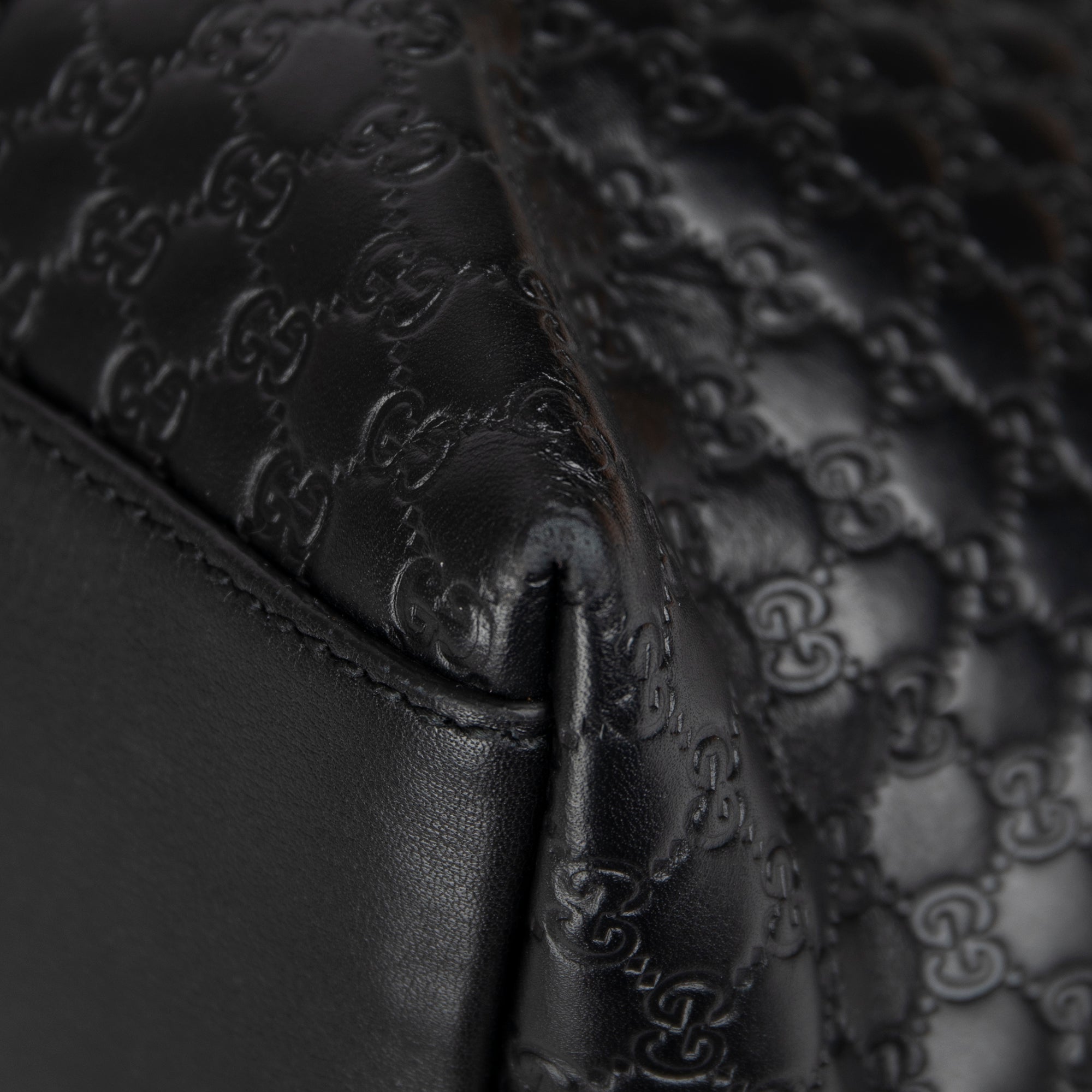 Gucci Medium Microguccissima Leather Convertible Satchel