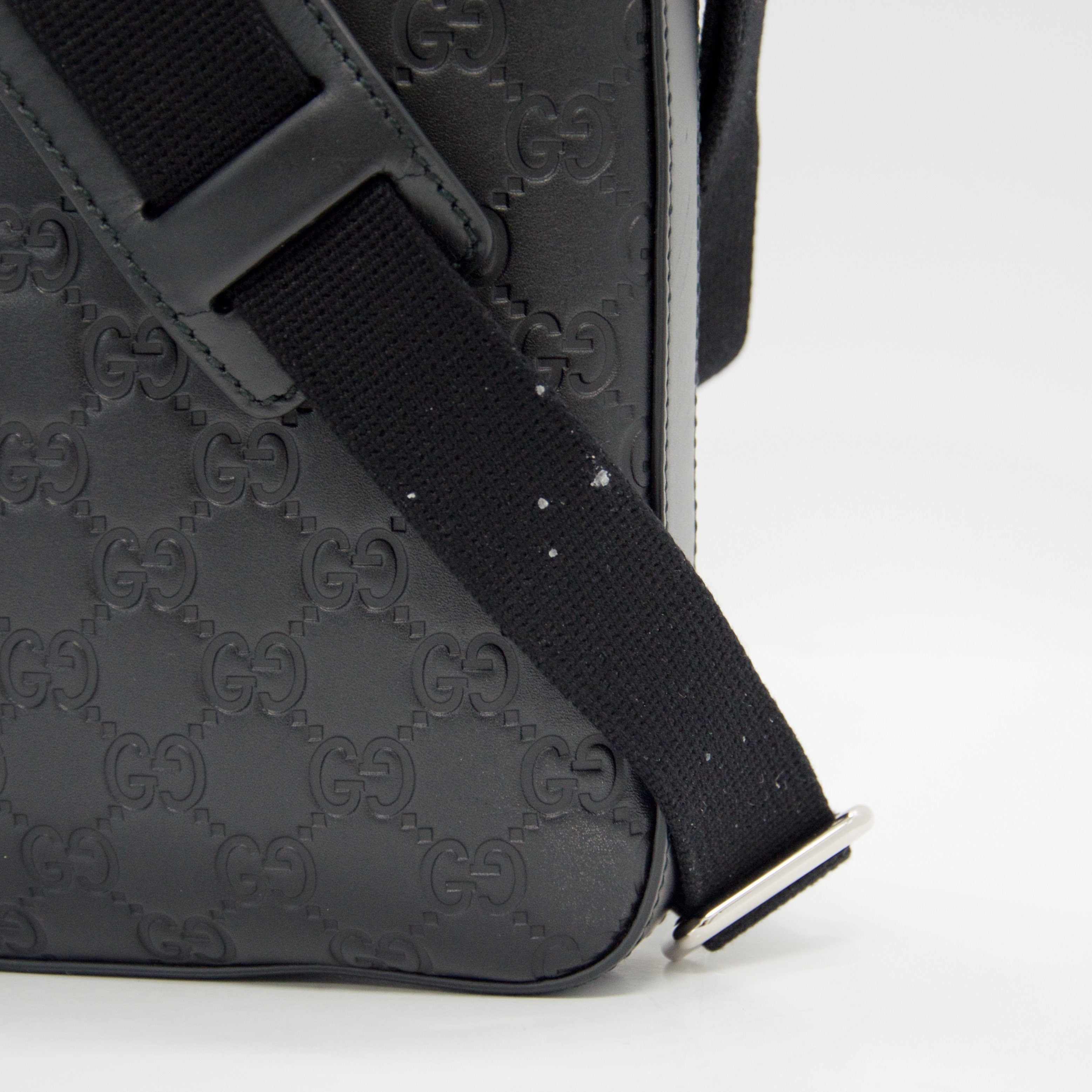 Gucci Signature Leather Messenger Bag