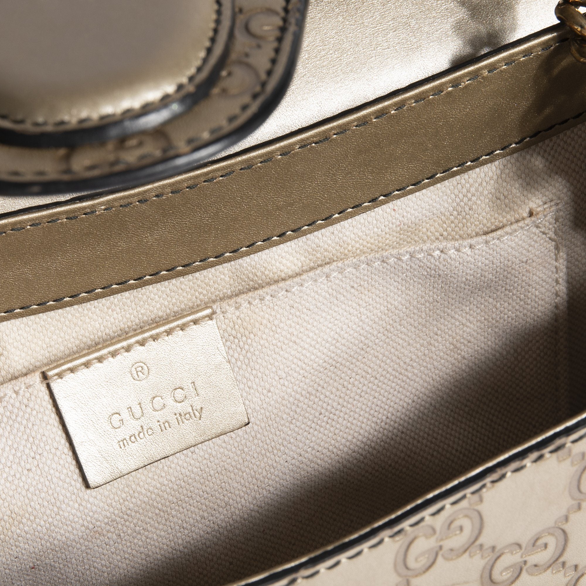 Gucci Signature Medium Emily Chain Shoulder Bag