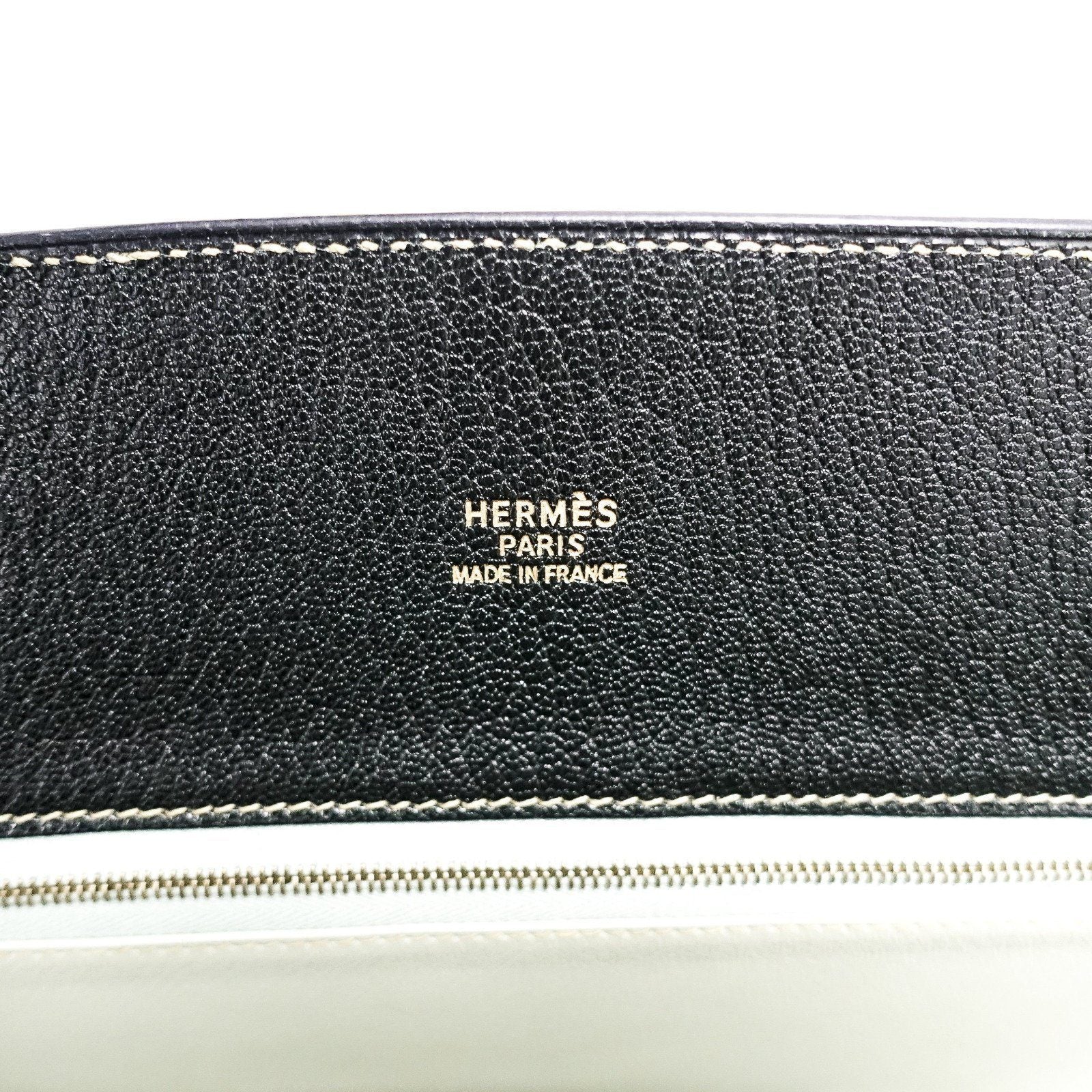 Hermes White Bus 39