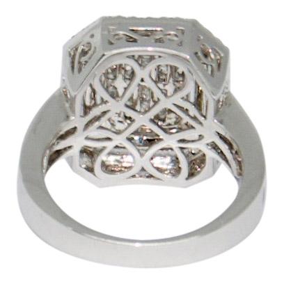 Invisible-Set Diamond Cluster Ring