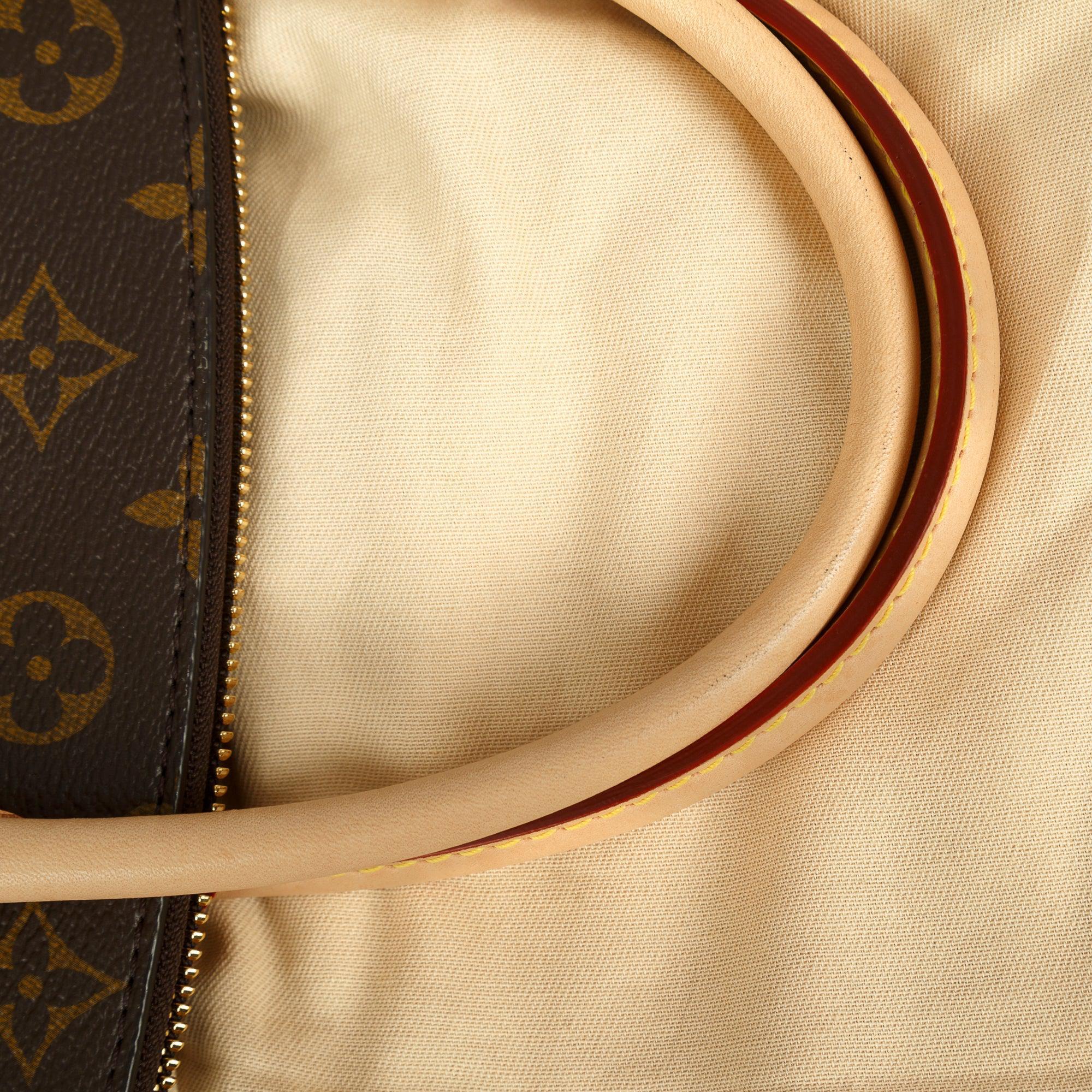 Louis 2022 Vuitton Monogram Boetie MM w/ Strap