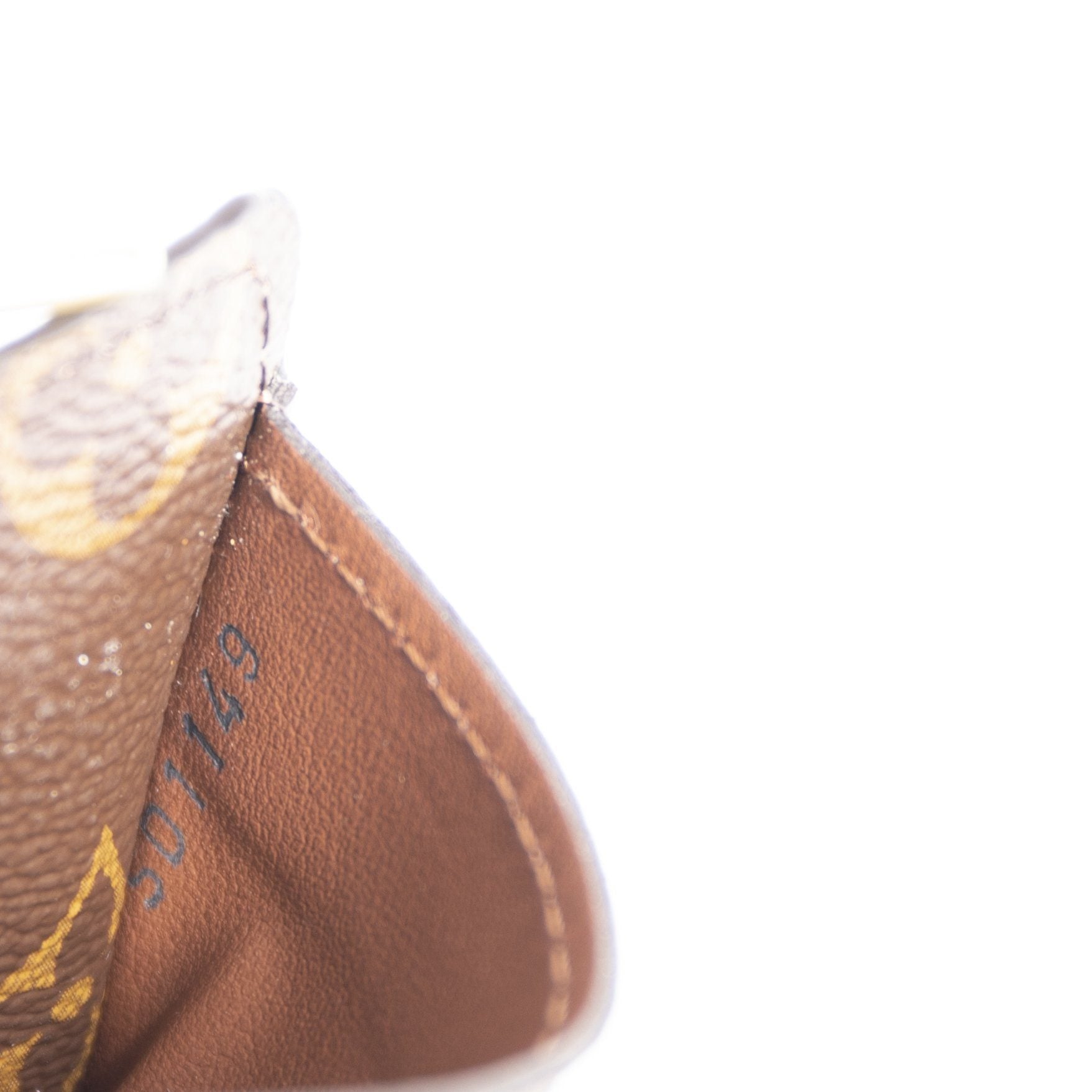 Louis Vuitton 2019 Monogram Sarah Wallet w/ Box & Receipt