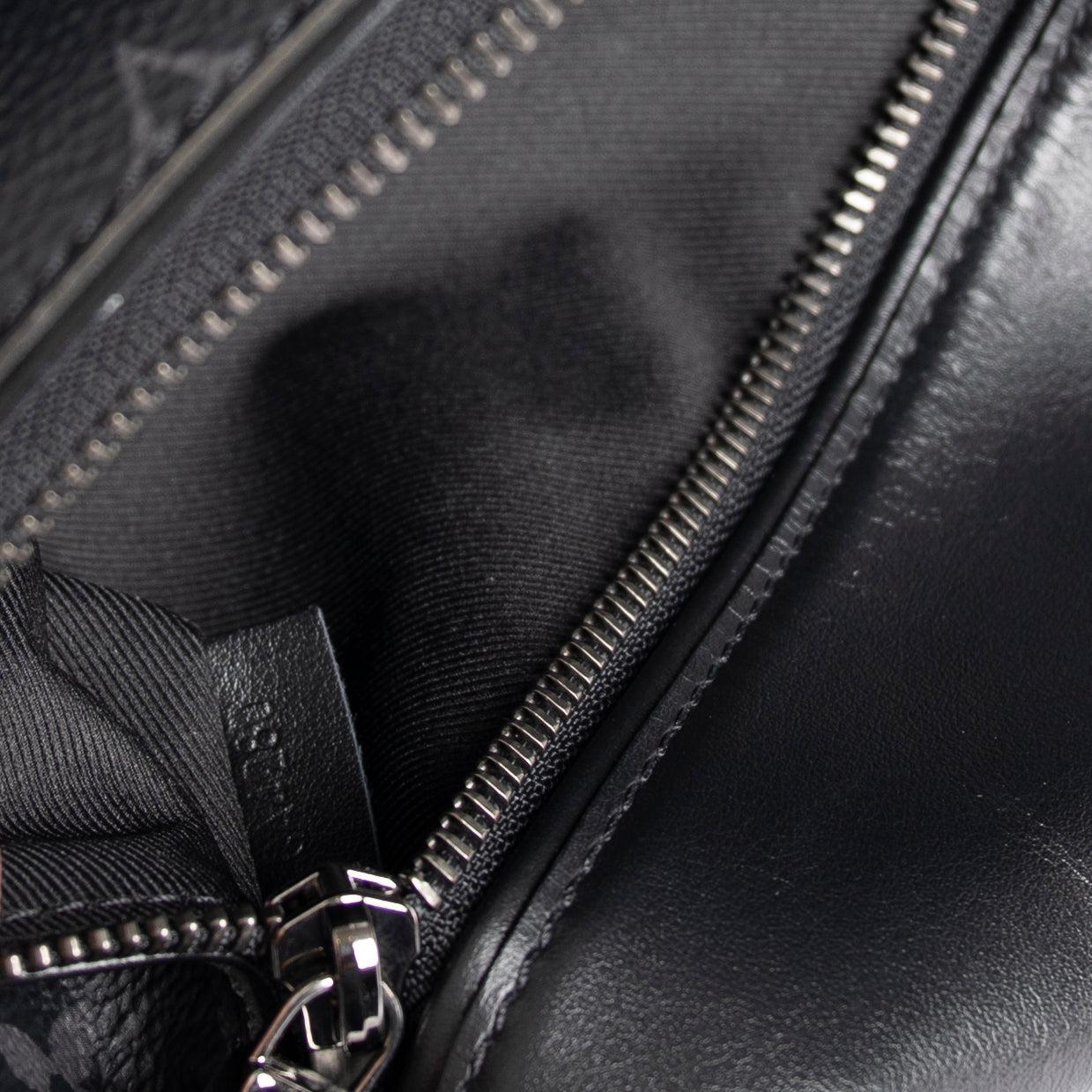 Louis Vuitton 2020 Monogram Eclipse Discovery Bumbag w/ Box