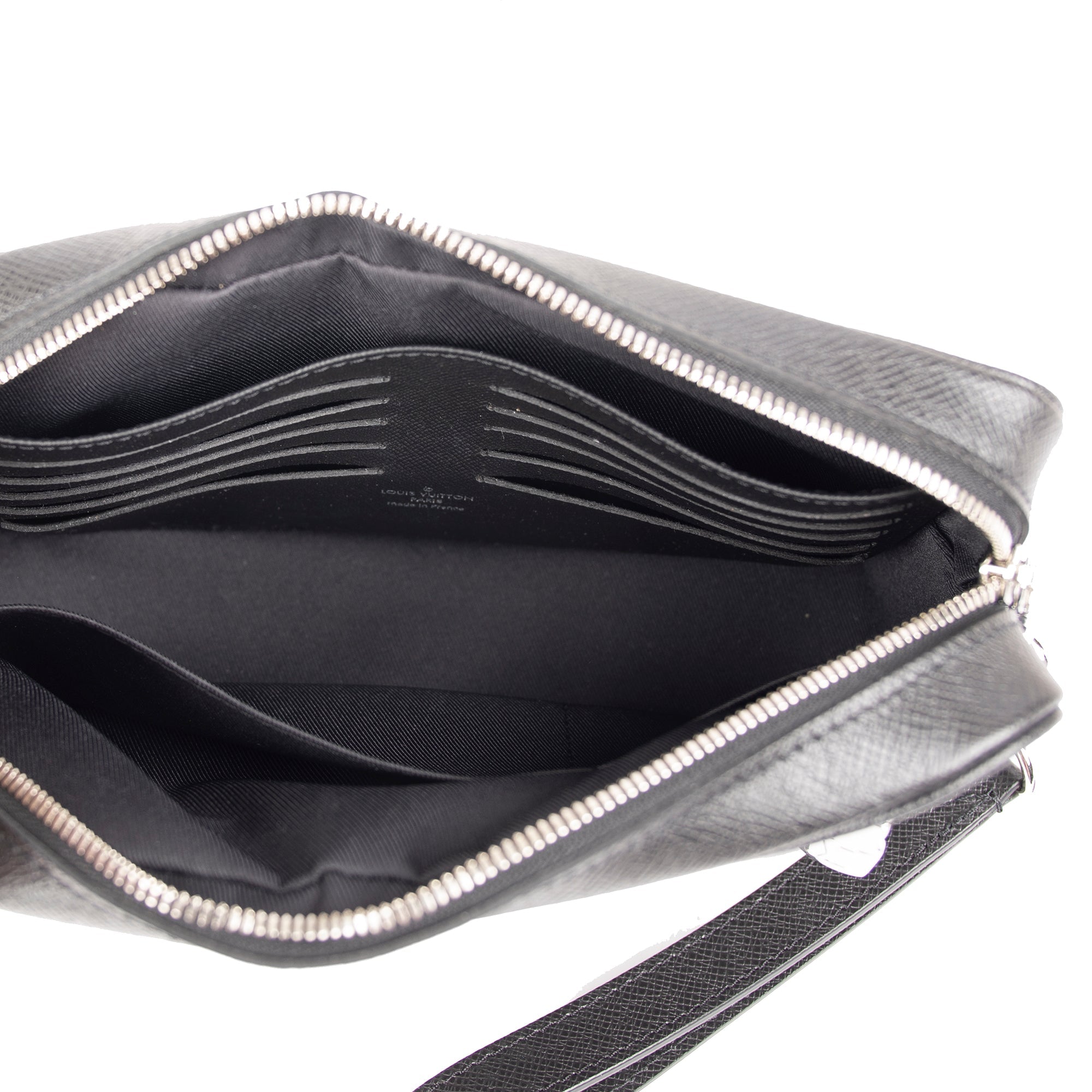 Louis Vuitton 2020 Taiga Leather Kasai Clutch