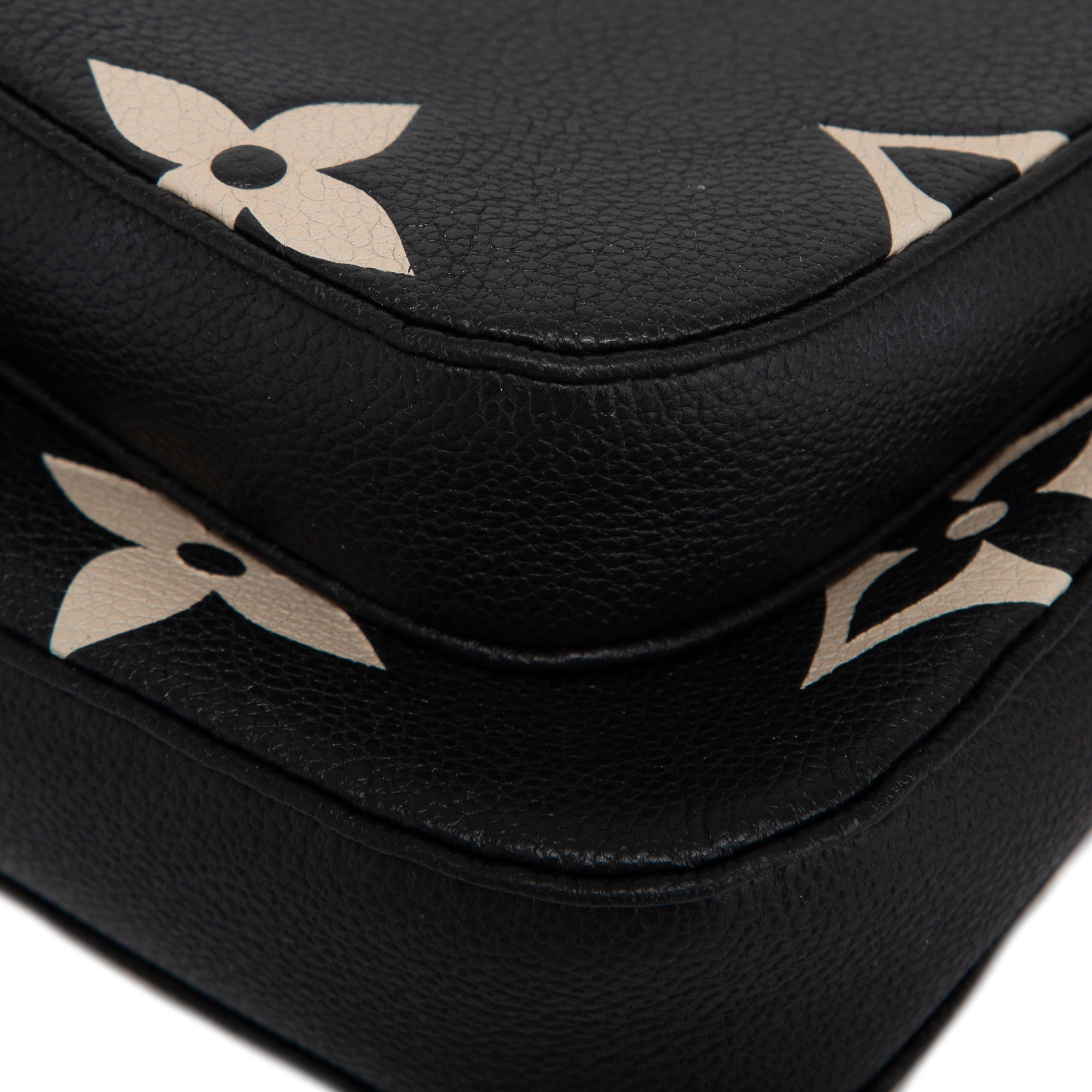 Louis Vuitton 2022 Bicolor Empreinte Leather Multi-Pochette Accessoires