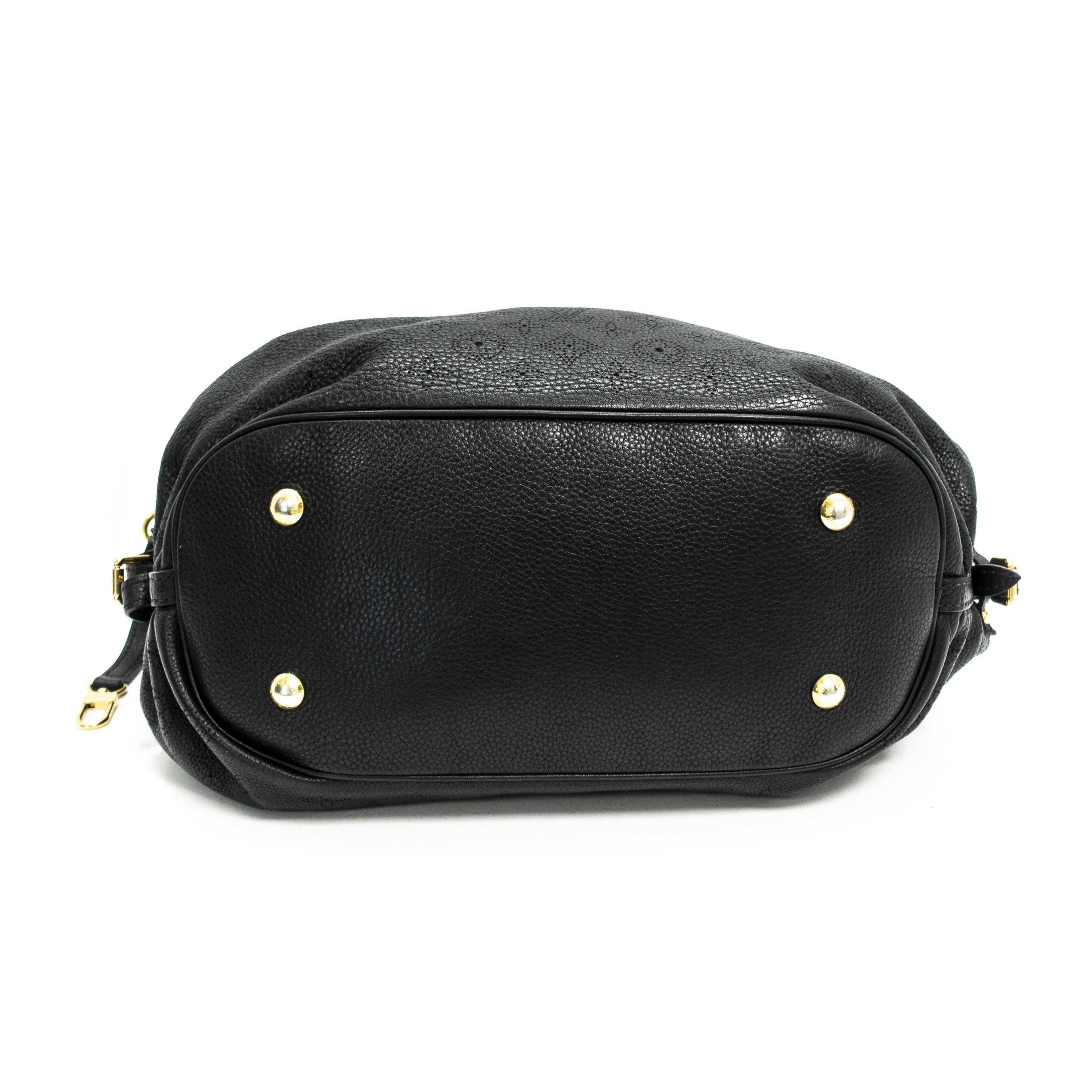 Louis Vuitton Black Mahina L Hobo