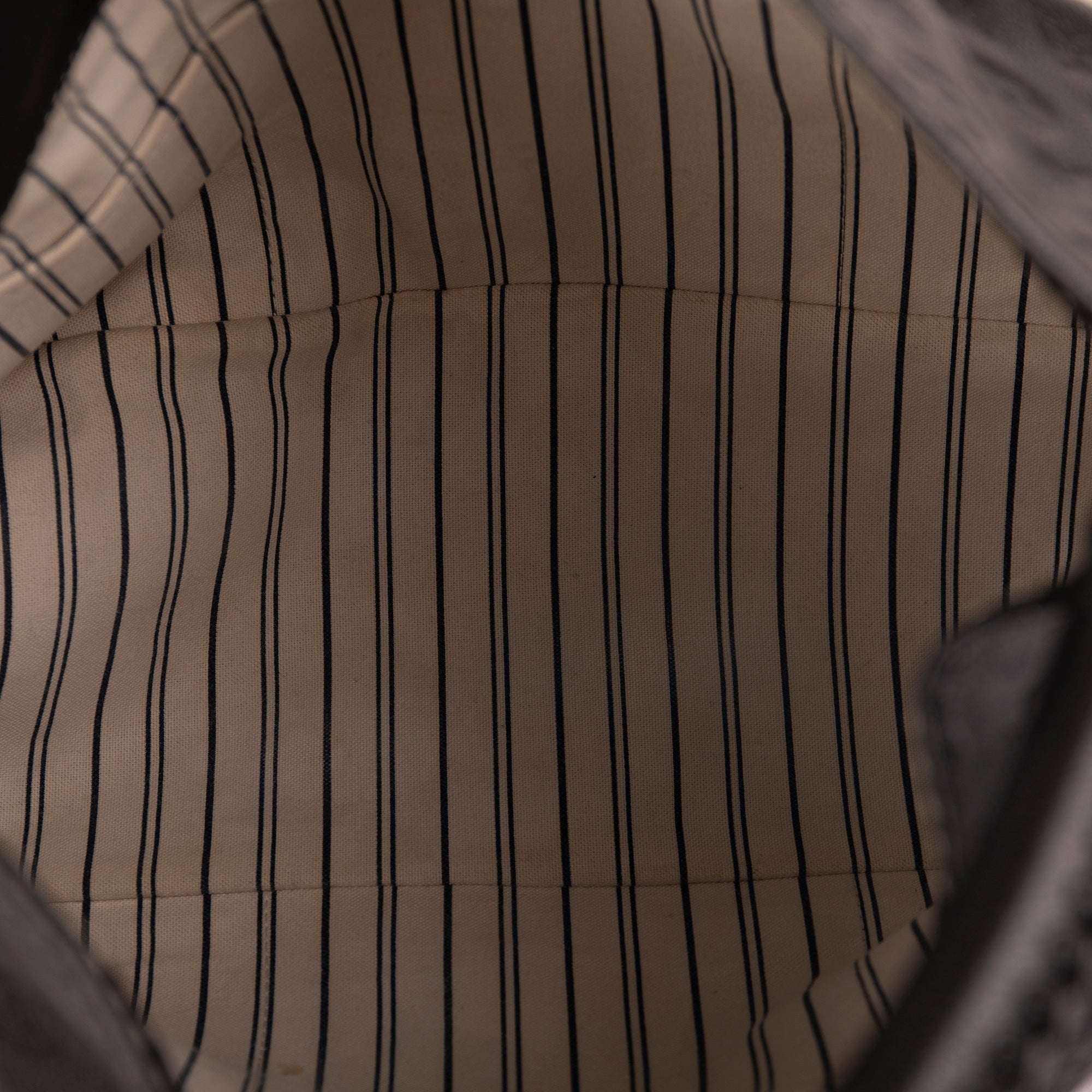 Louis Vuitton Black Monogram Empreinte Artsy MM