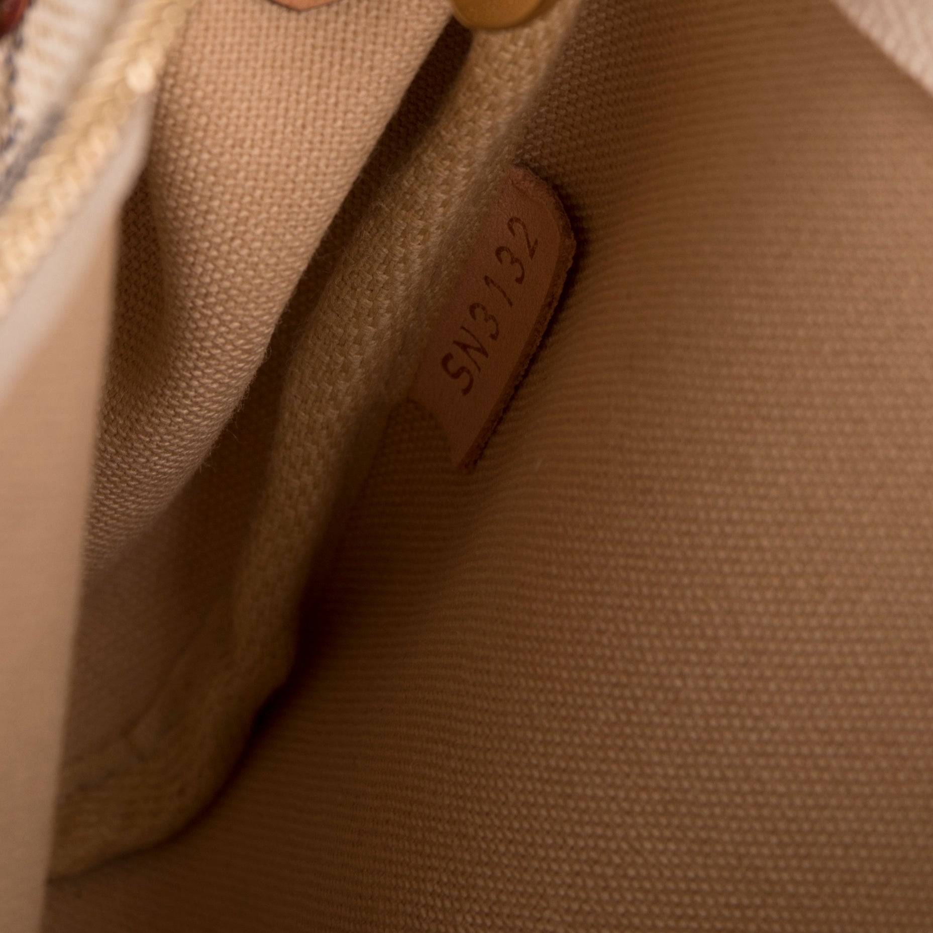 Louis Vuitton Damier Azur Eva Clutch with Strap