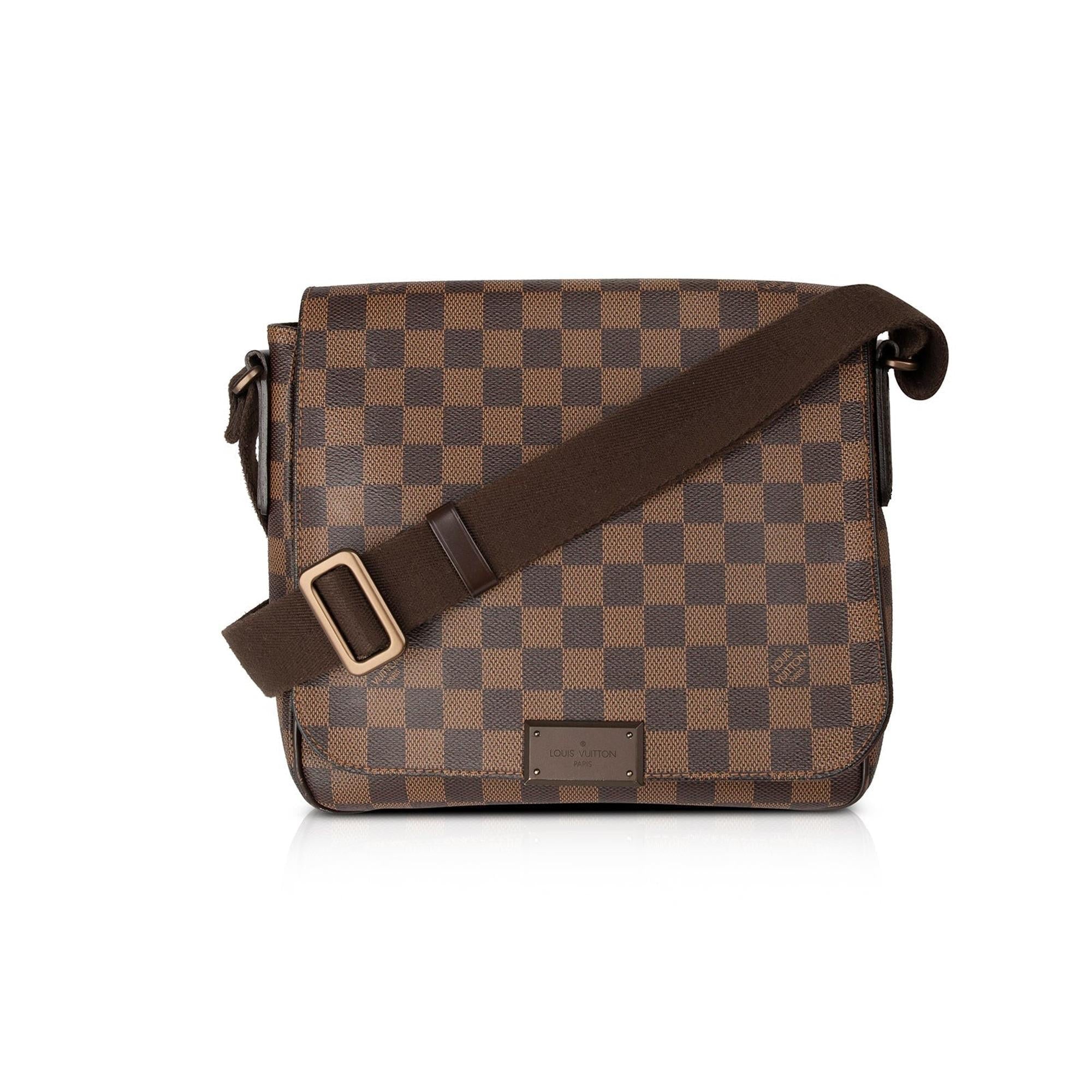 Louis Vuitton Damier Ebene District PM
