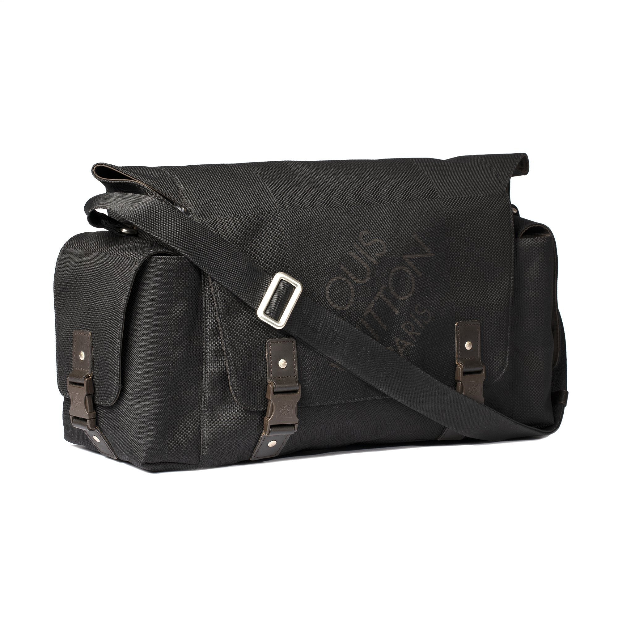 Louis Vuitton Damier Geant Messenger Bag