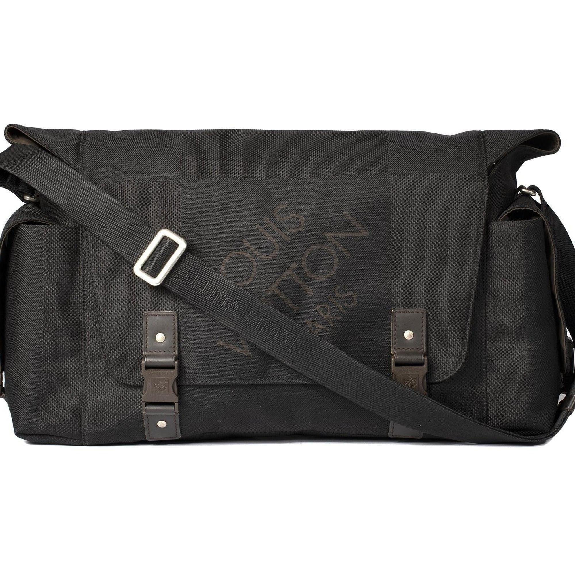 Louis Vuitton Damier Geant Messenger Bag