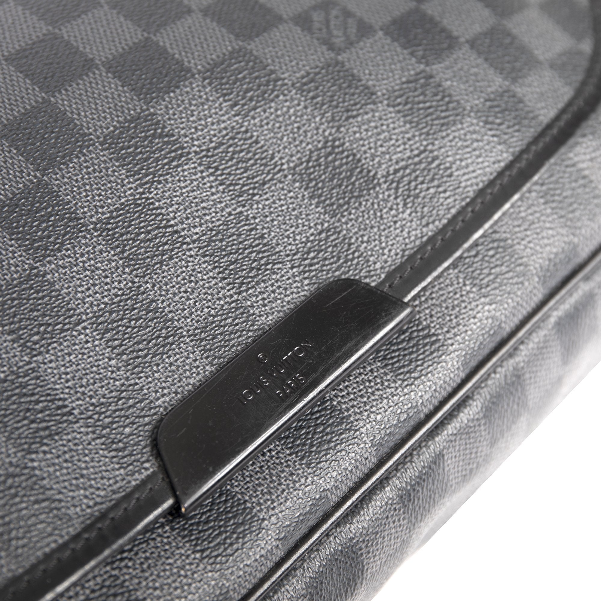 Louis Vuitton Damier Graphite Daniel GM Messenger Bag