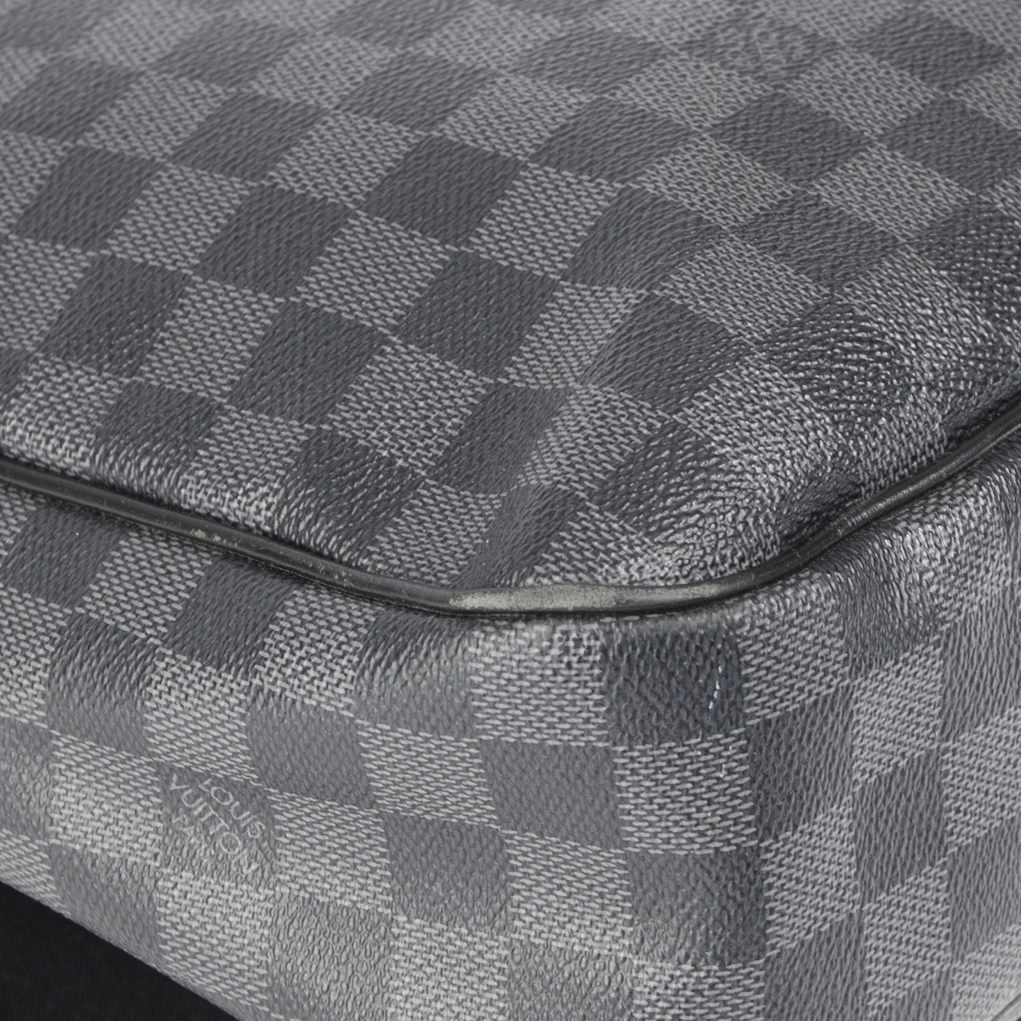 Louis Vuitton Damier Graphite Daniel GM Messenger Bag