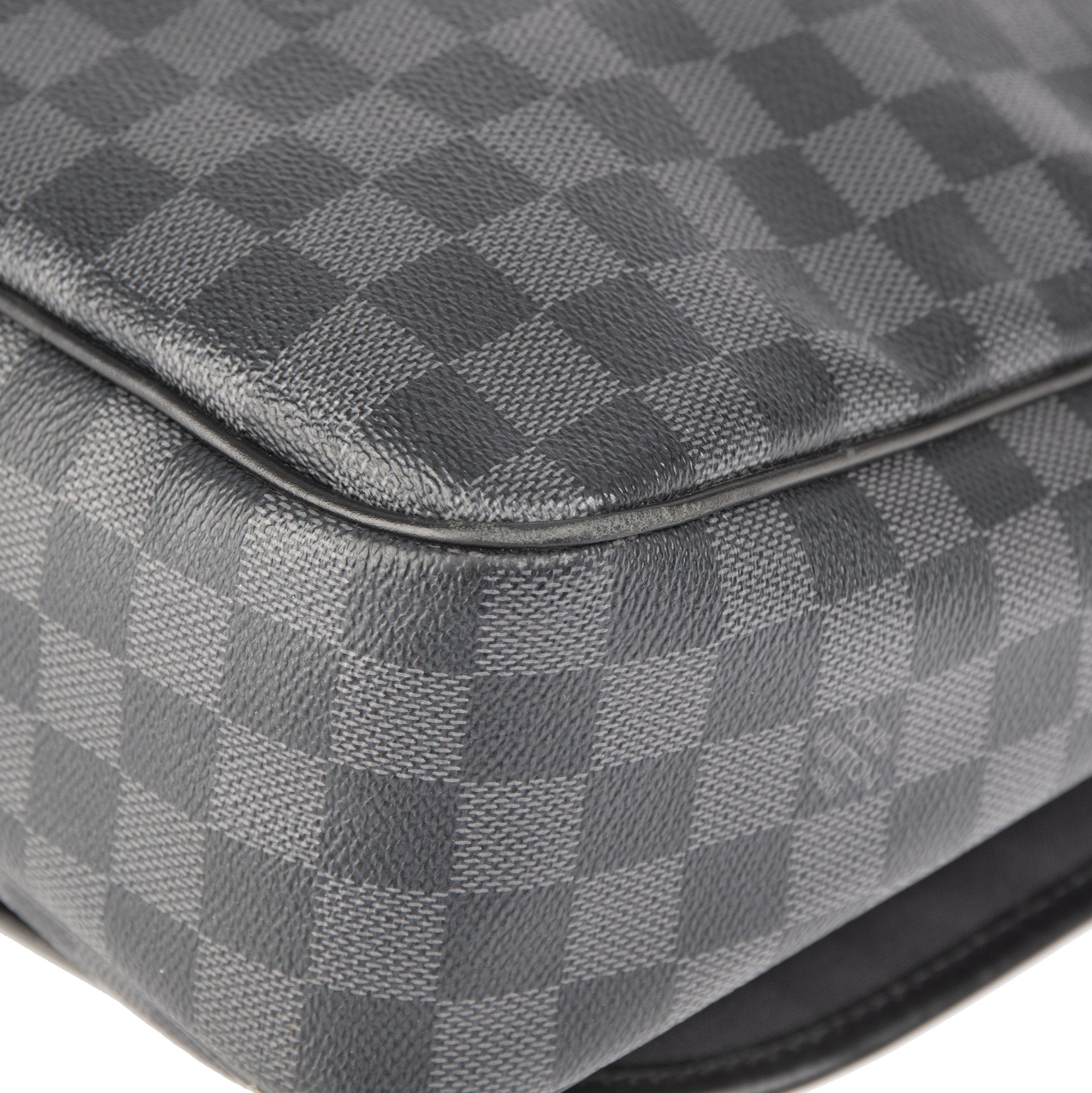 Louis Vuitton Damier Graphite Daniel GM Messenger Bag