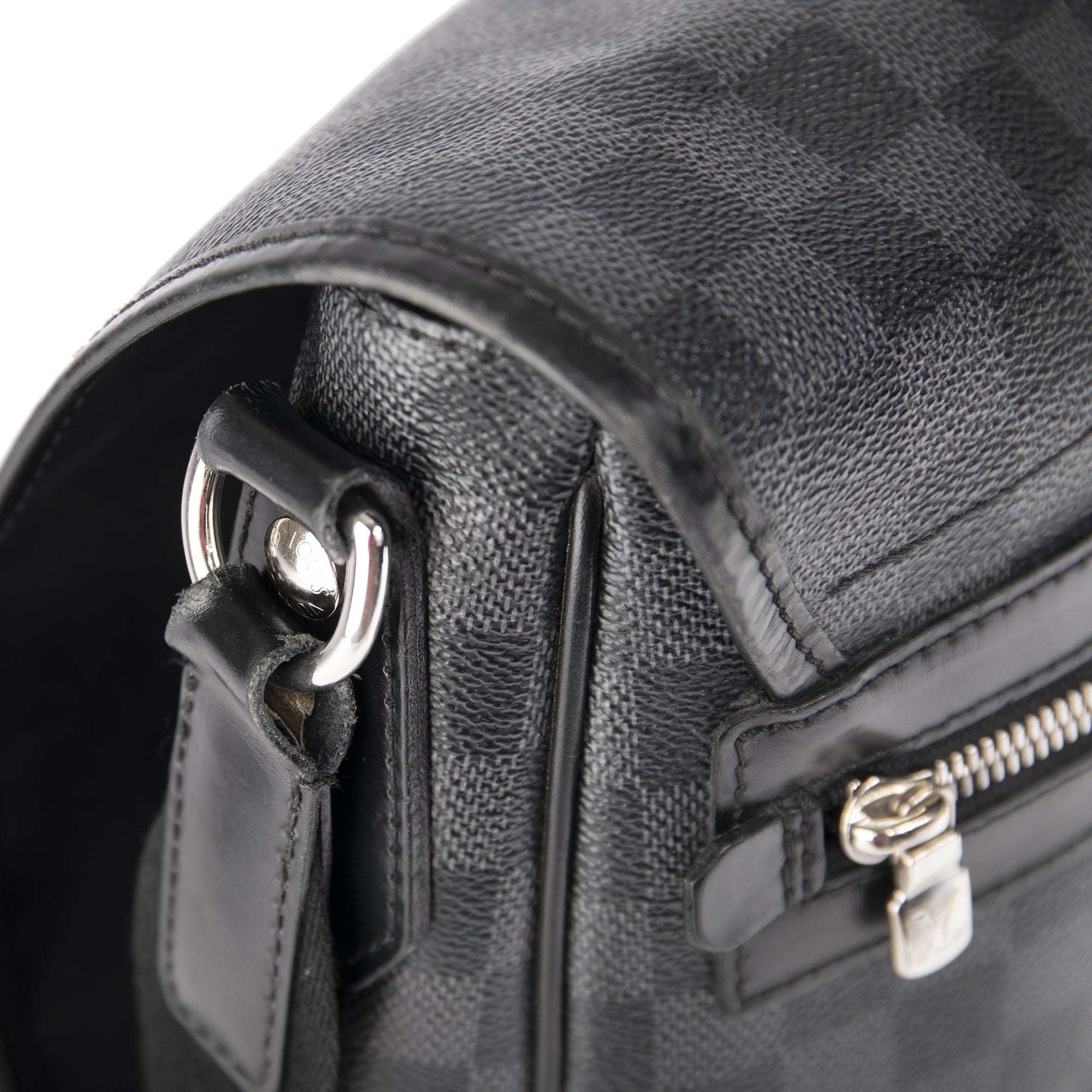 Louis Vuitton Damier Graphite Daniel GM Messenger Bag