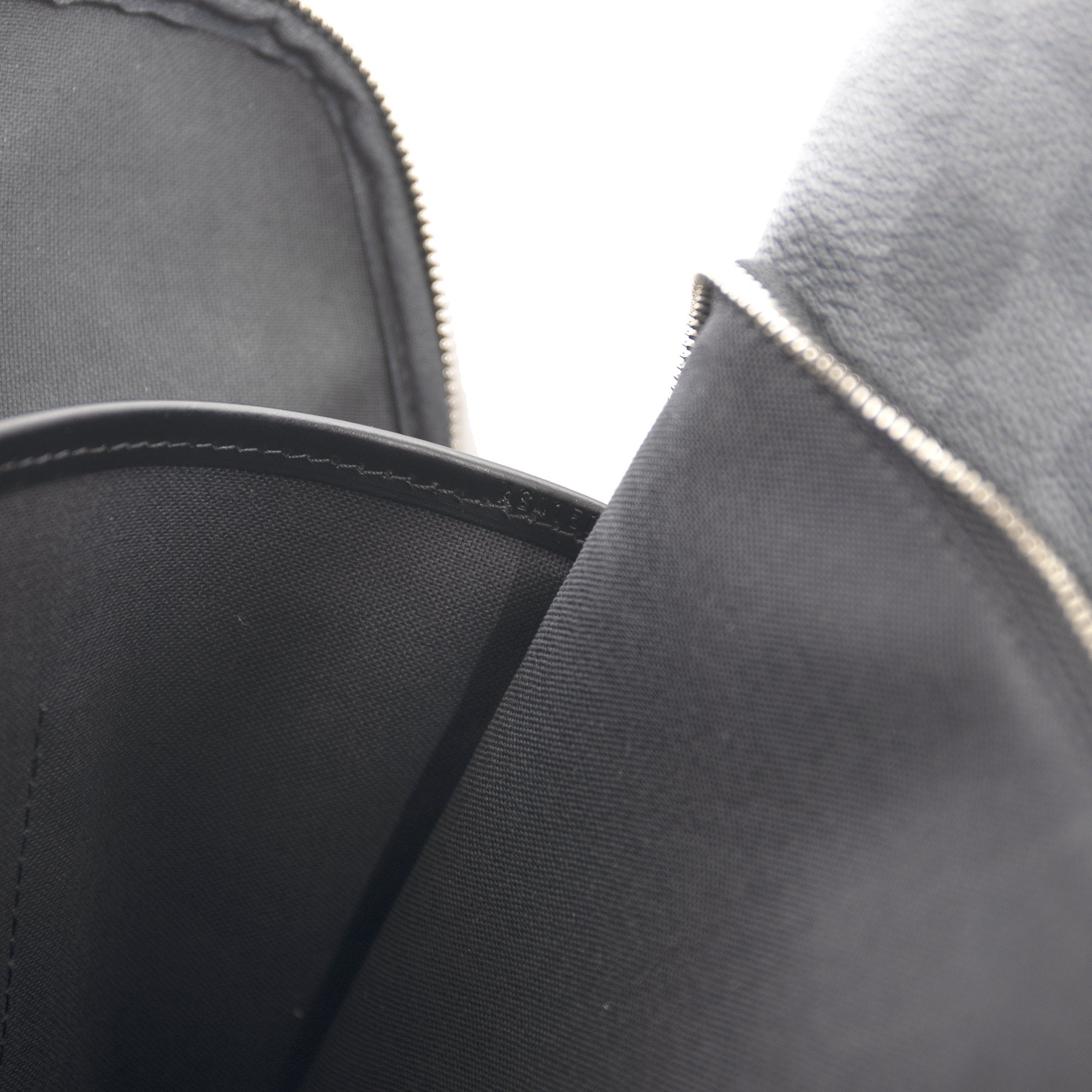 Louis Vuitton Damier Graphite Icare Laptop Bag