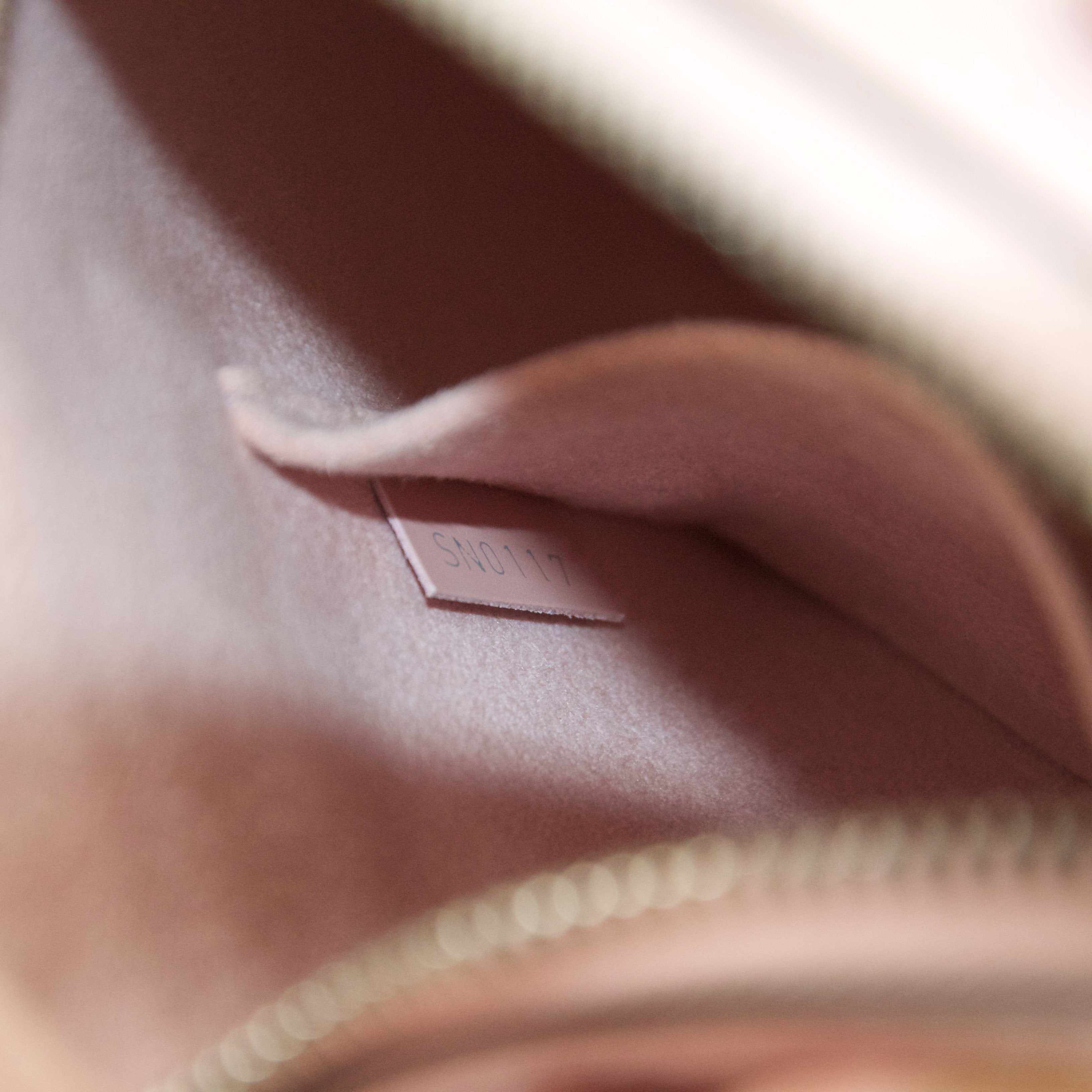 Louis Vuitton Epi Alma BB