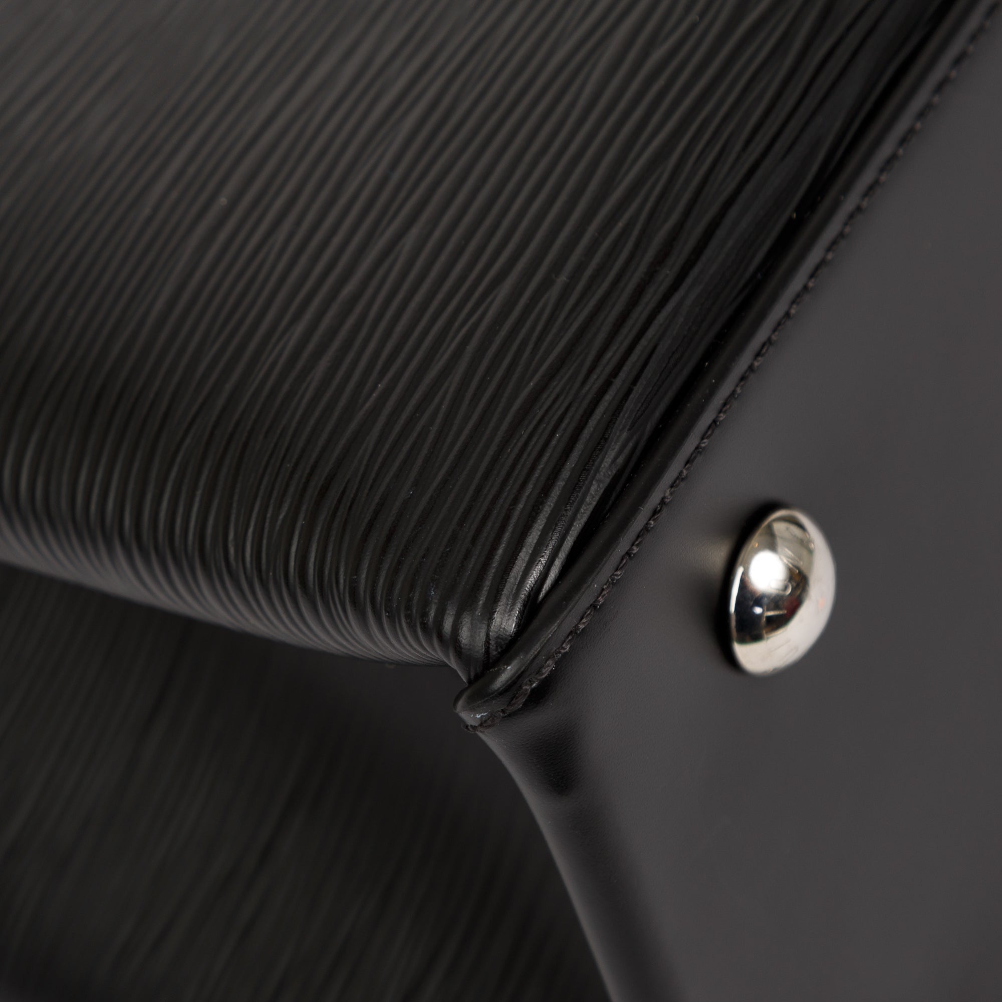 Louis Vuitton Epi Kleber MM w/ Strap