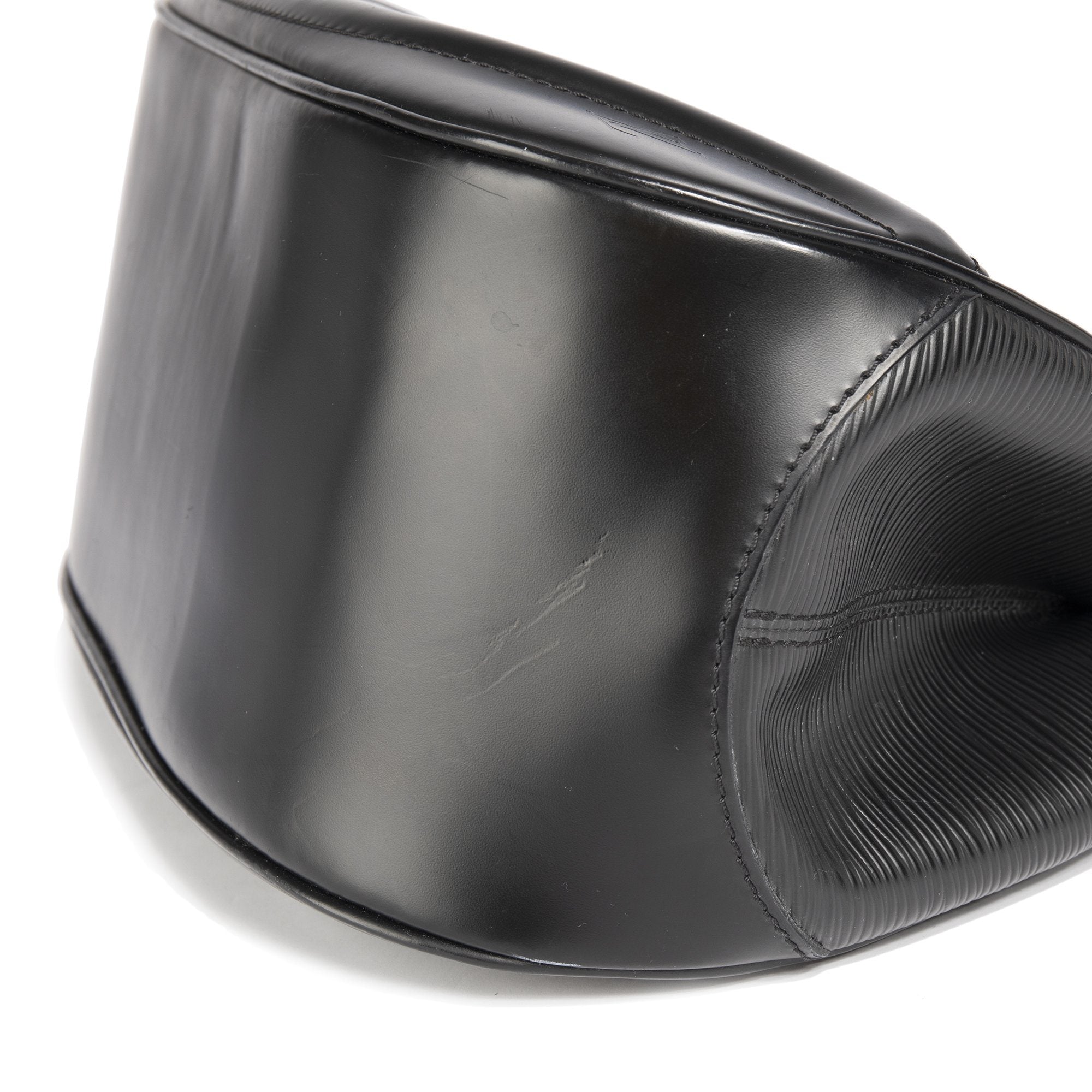 Louis Vuitton Epi Sac Montaigne