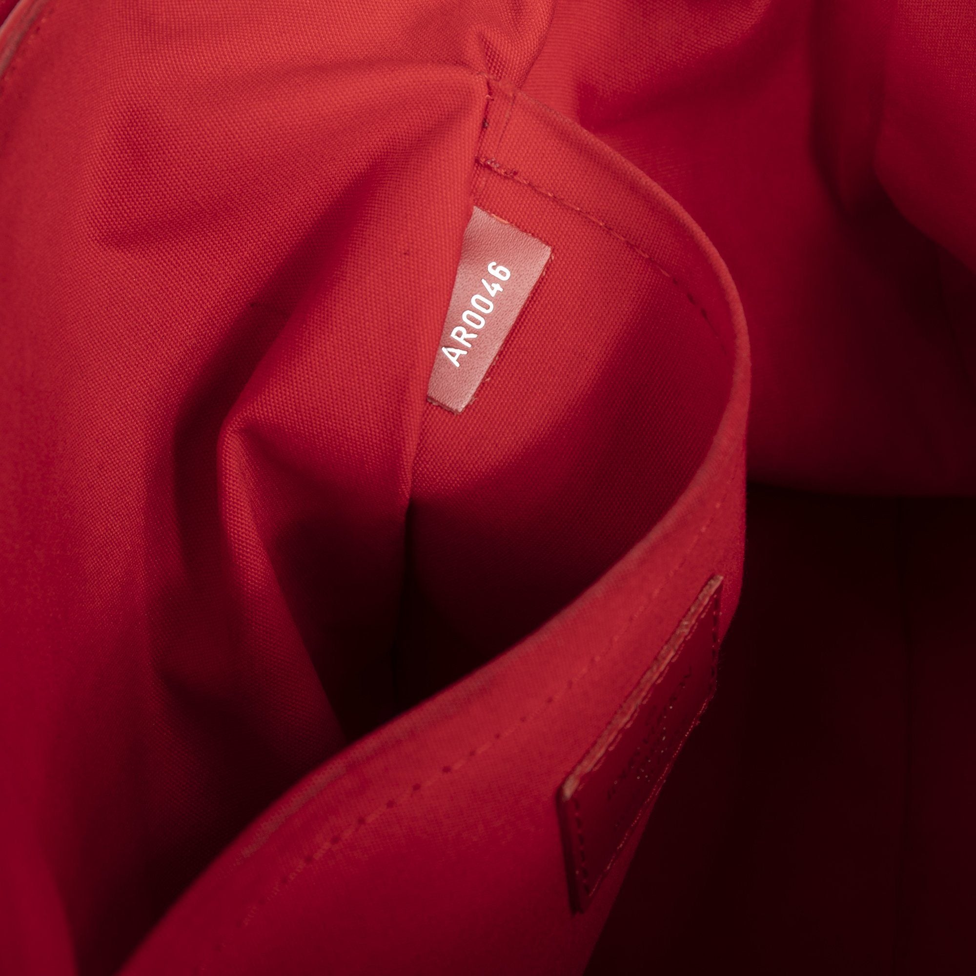 Louis Vuitton Epi Segur MM