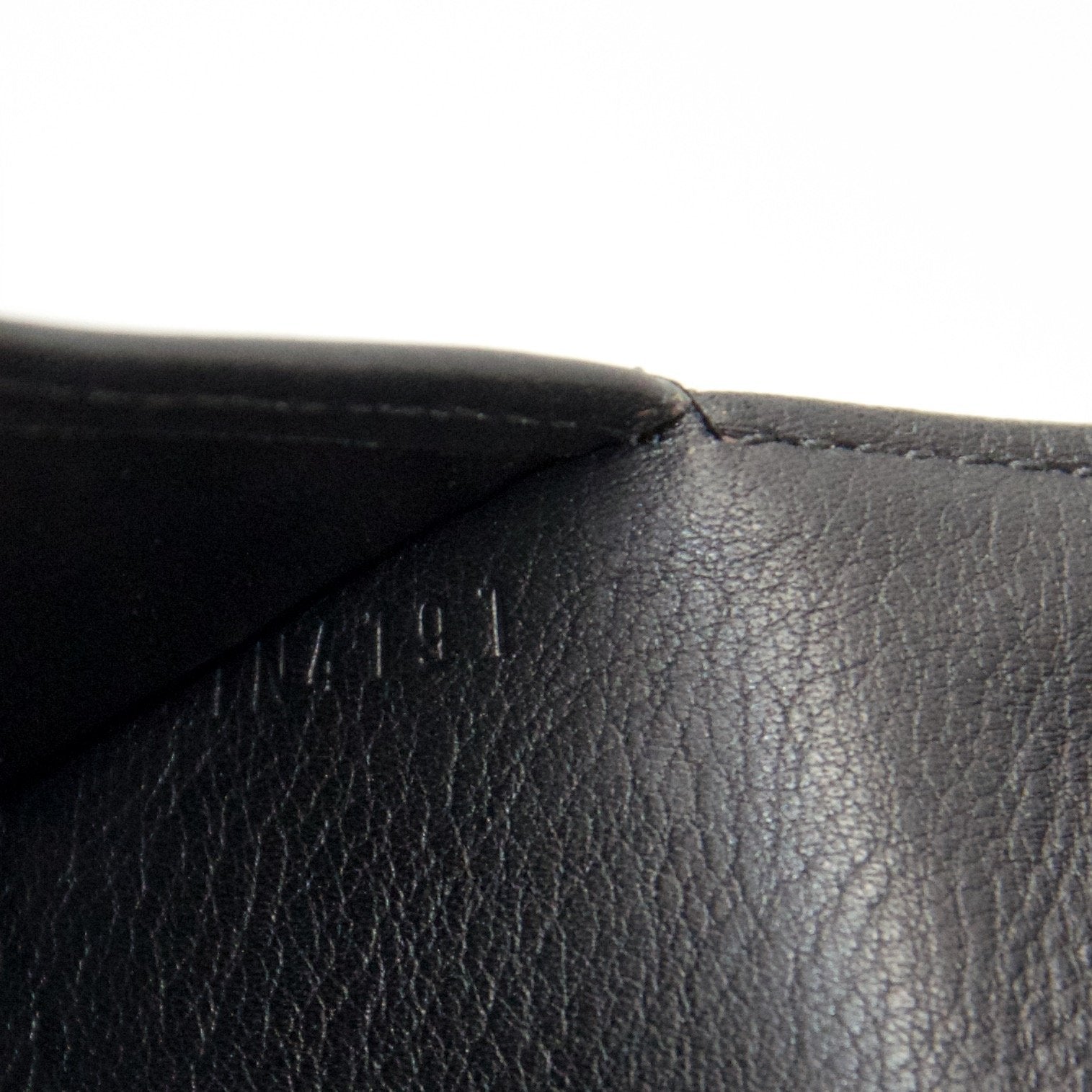 Louis Vuitton Mahina Amelia Wallet