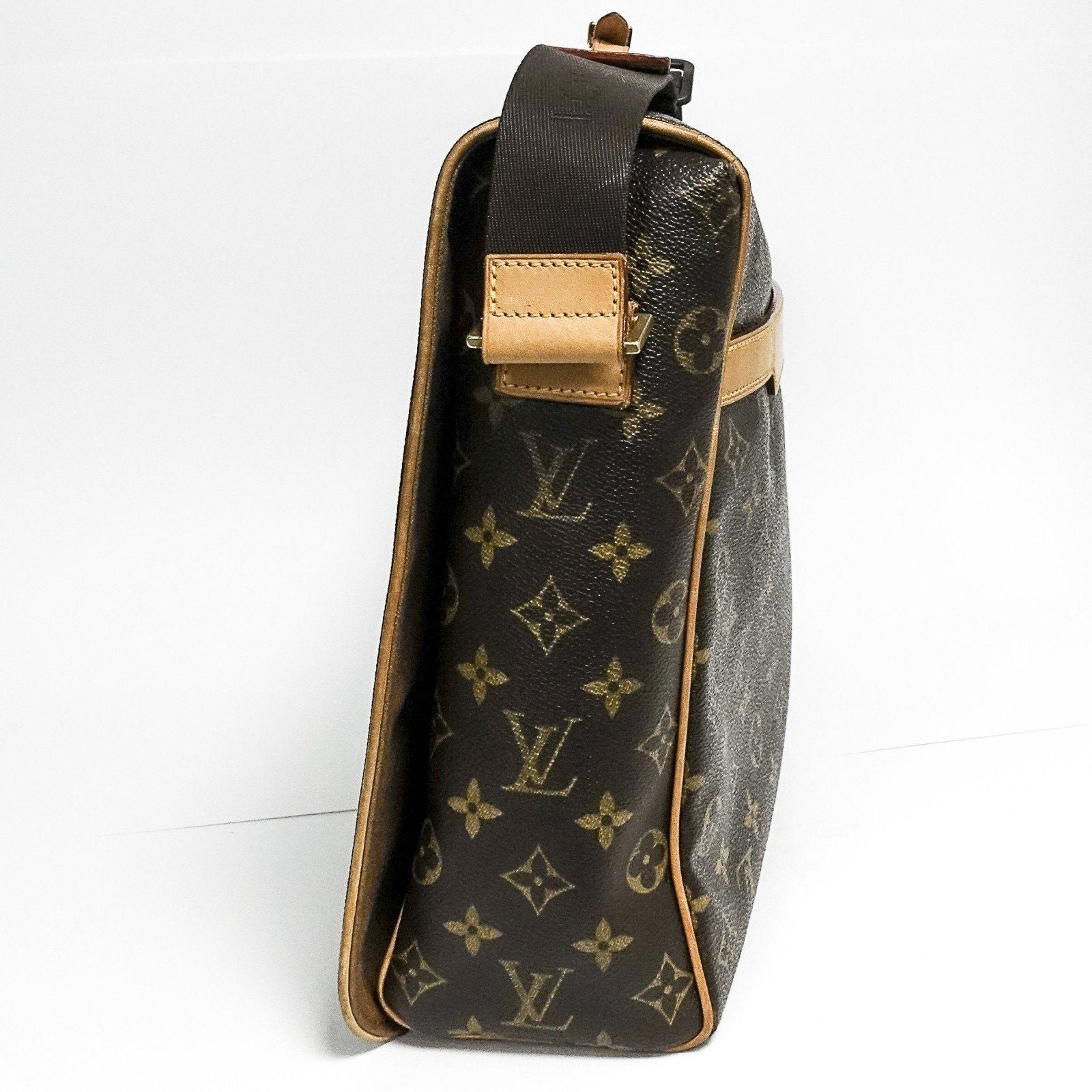 Louis Vuitton Monogram Abbesses Messenger Bag