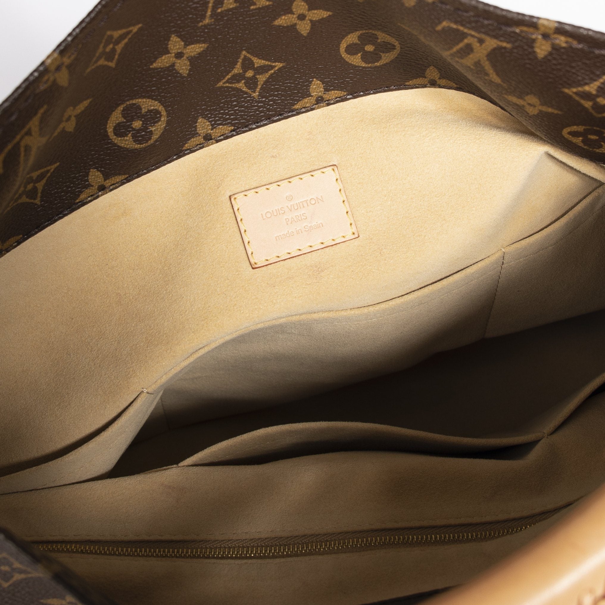 Louis Vuitton Monogram Artsy MM
