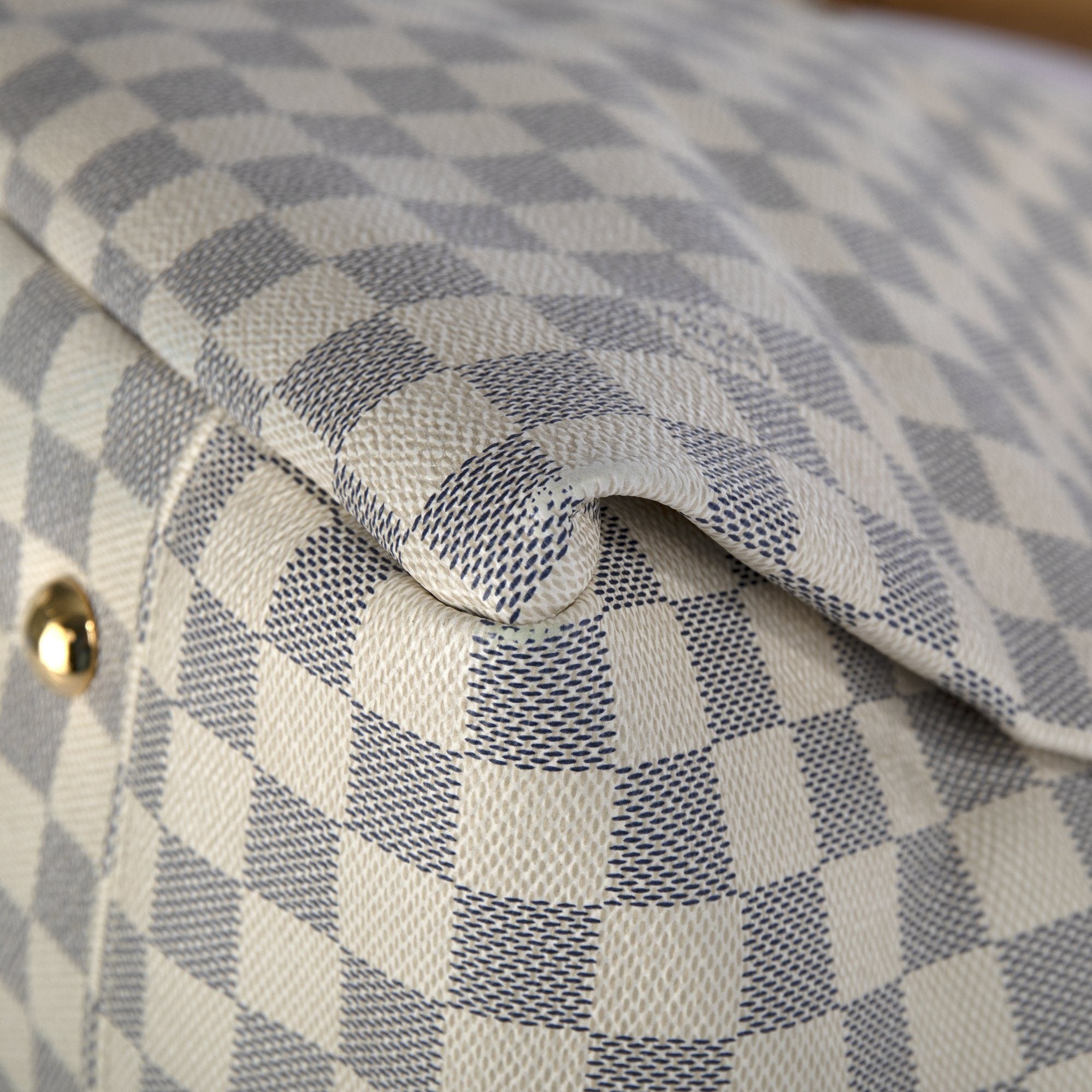 Louis Vuitton Monogram Artsy MM