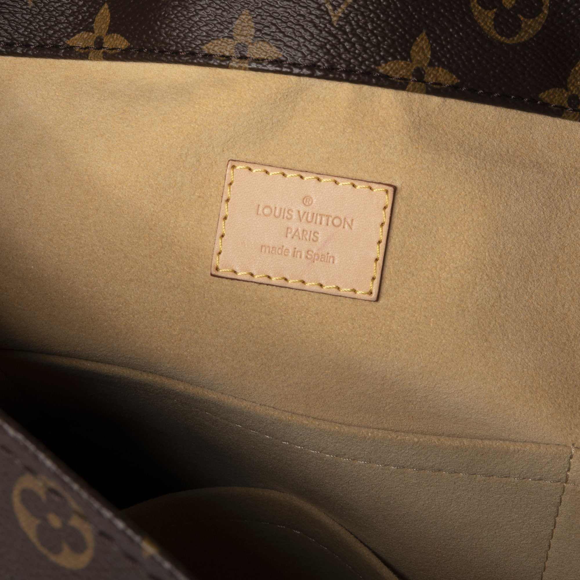 Louis Vuitton Monogram Artsy MM